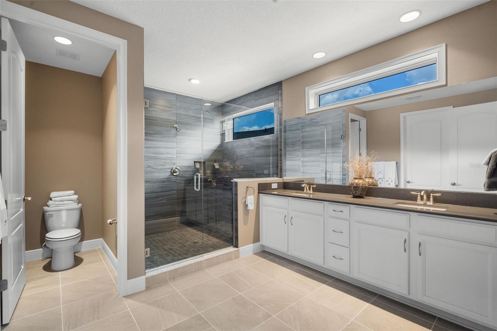 Image 33 of 61 For 14138 Alafaya Oak Bend