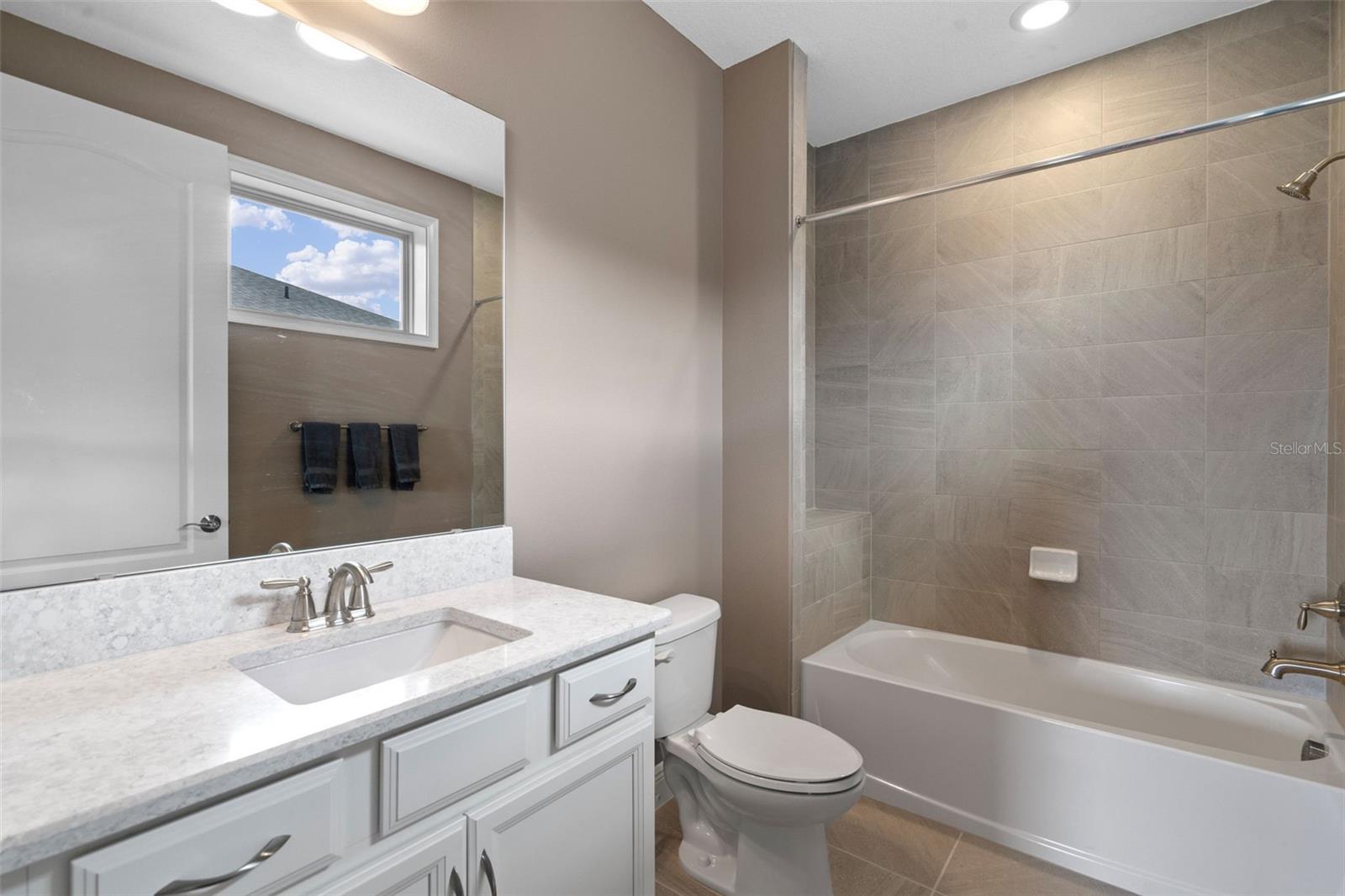 Image 40 of 61 For 14138 Alafaya Oak Bend