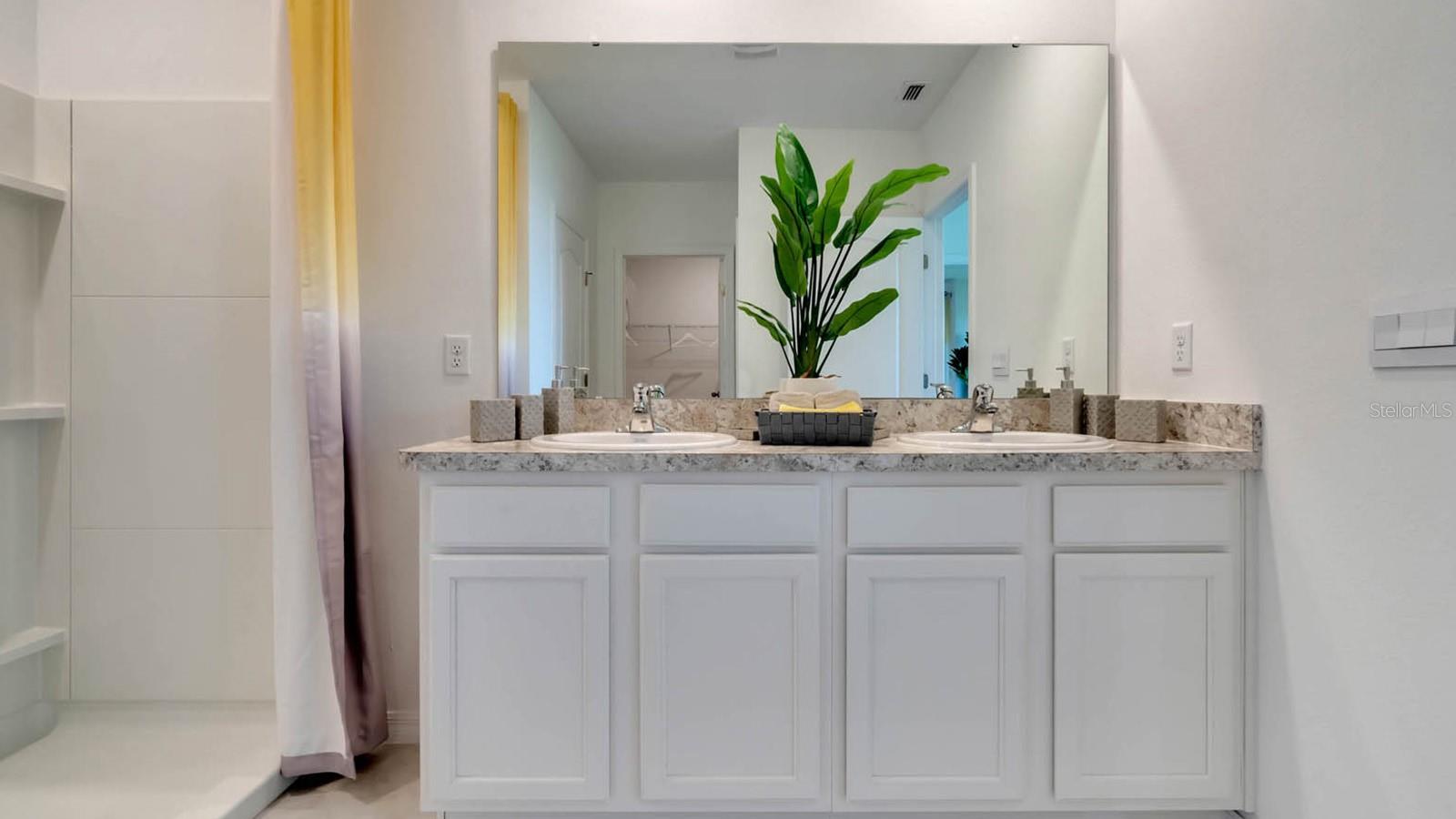Image 30 of 32 For 950 Princess Sabal Point