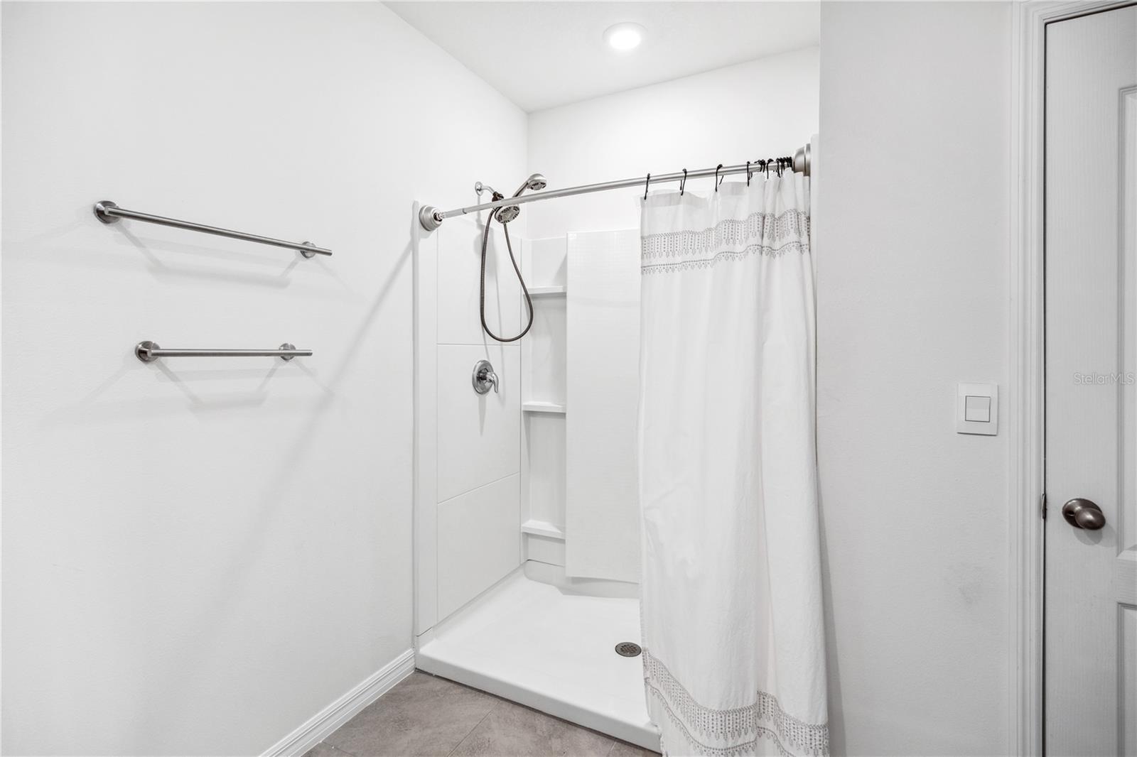 Image 18 of 31 For 266 Caryota Court
