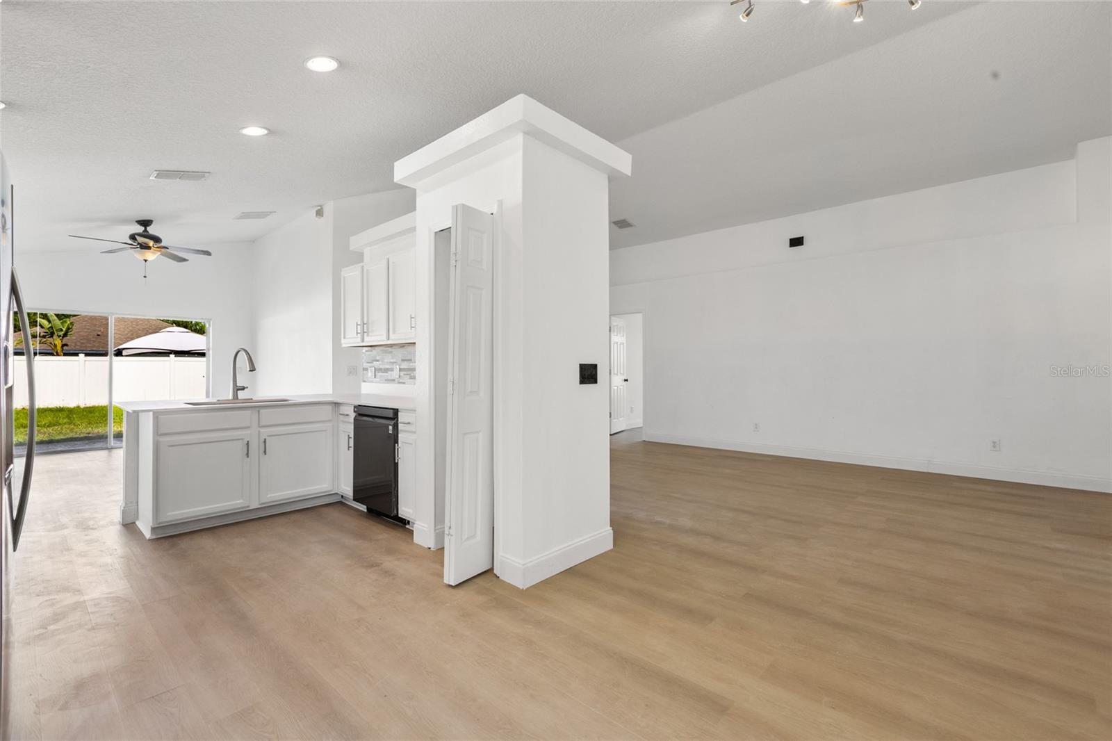 Image 9 of 31 For 3078 Mandolin Drive