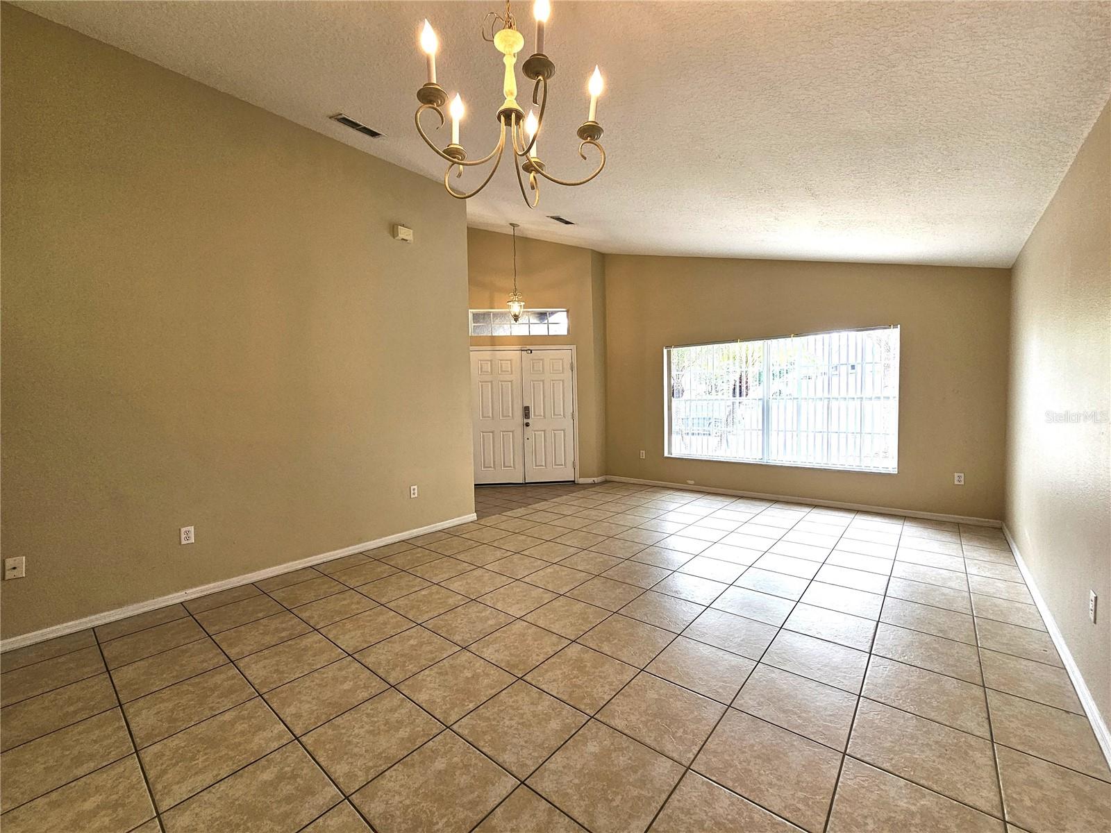 Image 12 of 16 For 928 Chanler Drive