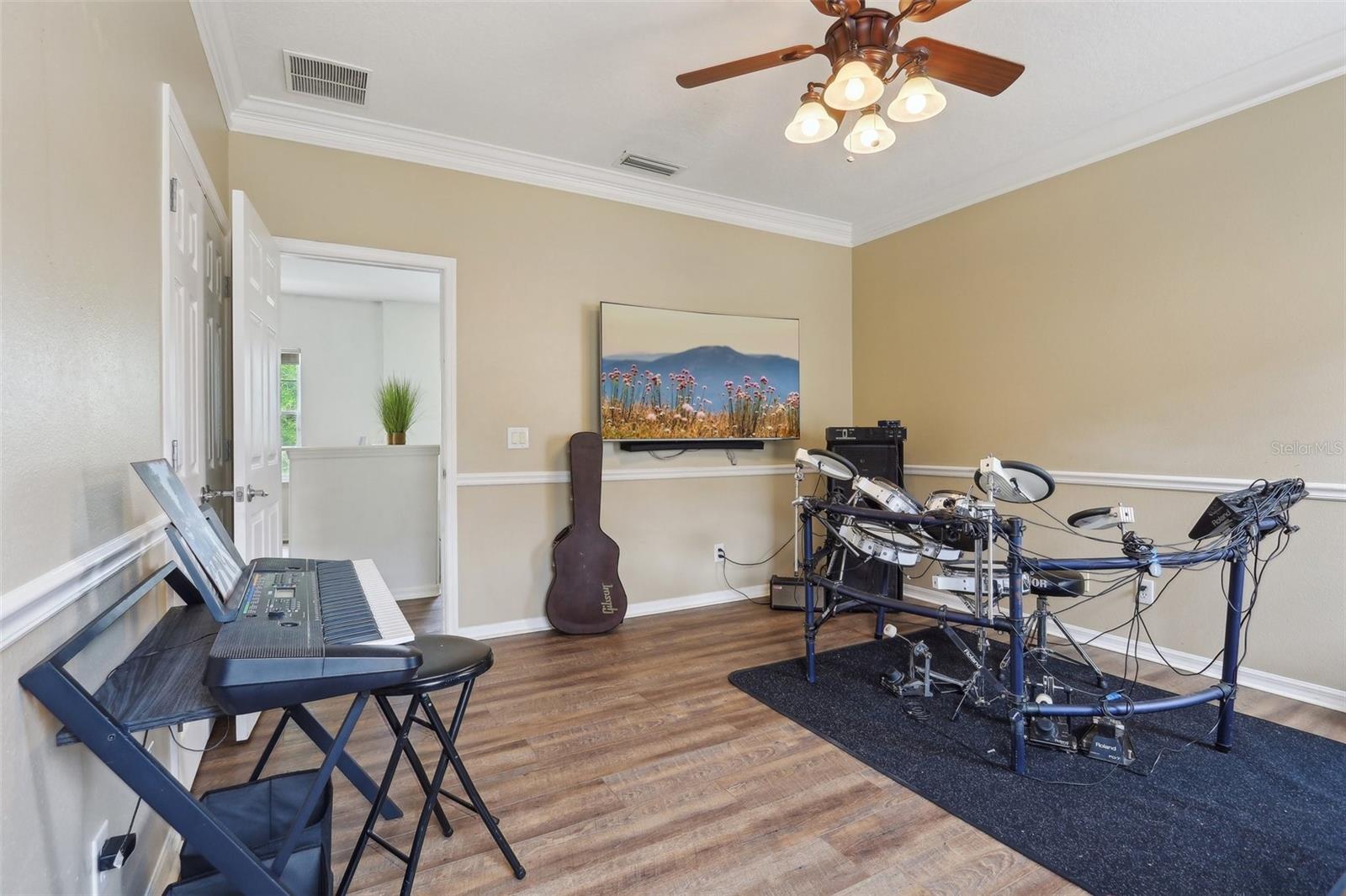 Image 35 of 63 For 4001 Corrine Drive