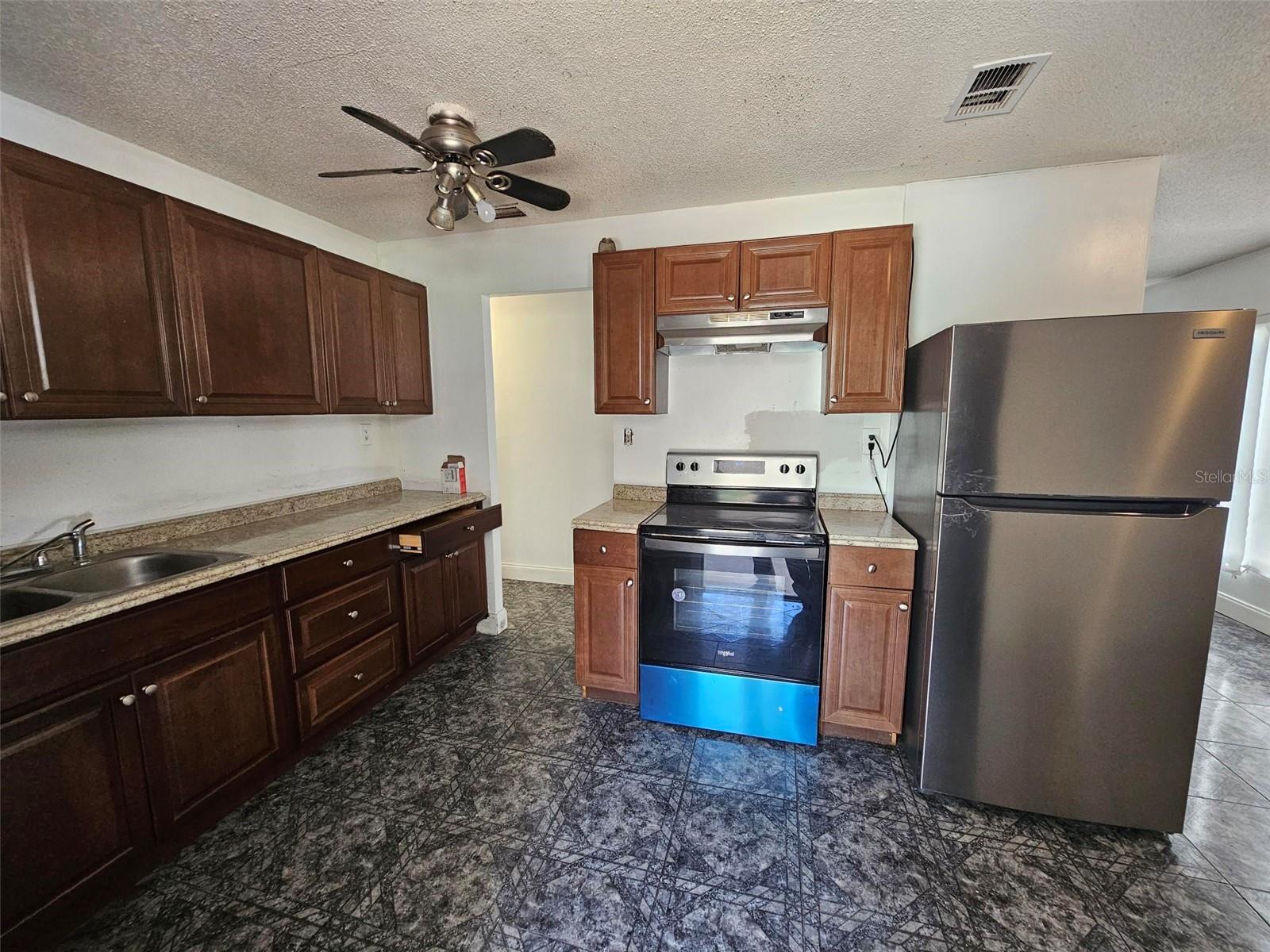 Image 3 of 15 For 4061 Kirkland Boulevard