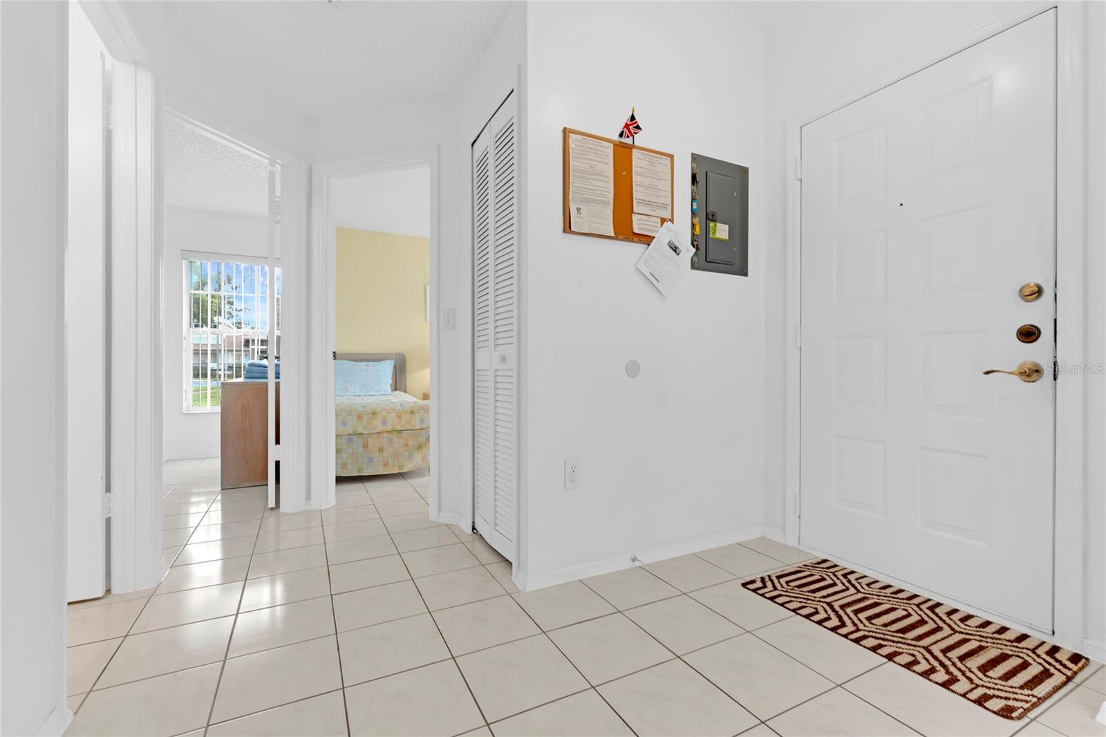 Image 3 of 20 For 1156 Lucaya Circle