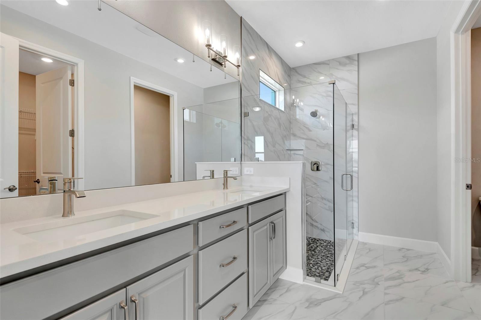 Listing photo id 13 for 1459 Santorini Way