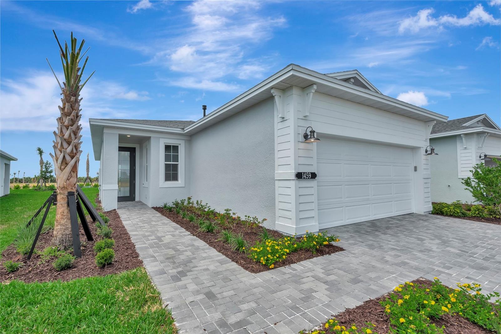 Listing photo id 0 for 1459 Santorini Way