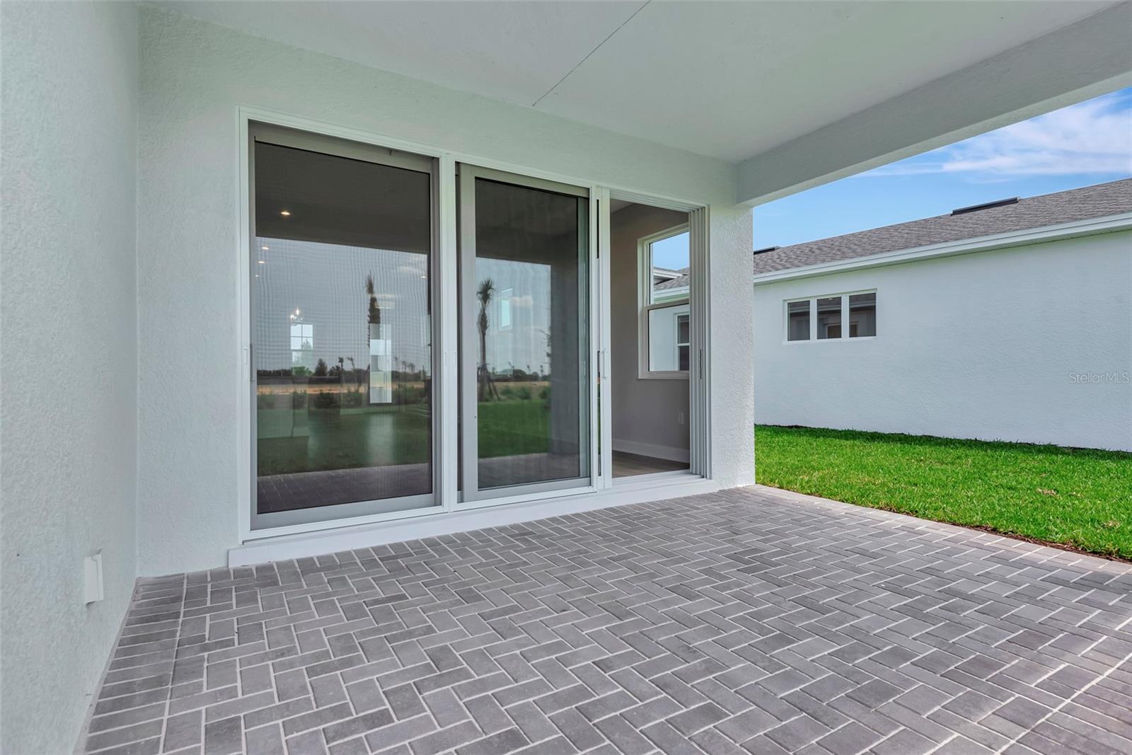 Listing photo id 25 for 1459 Santorini Way