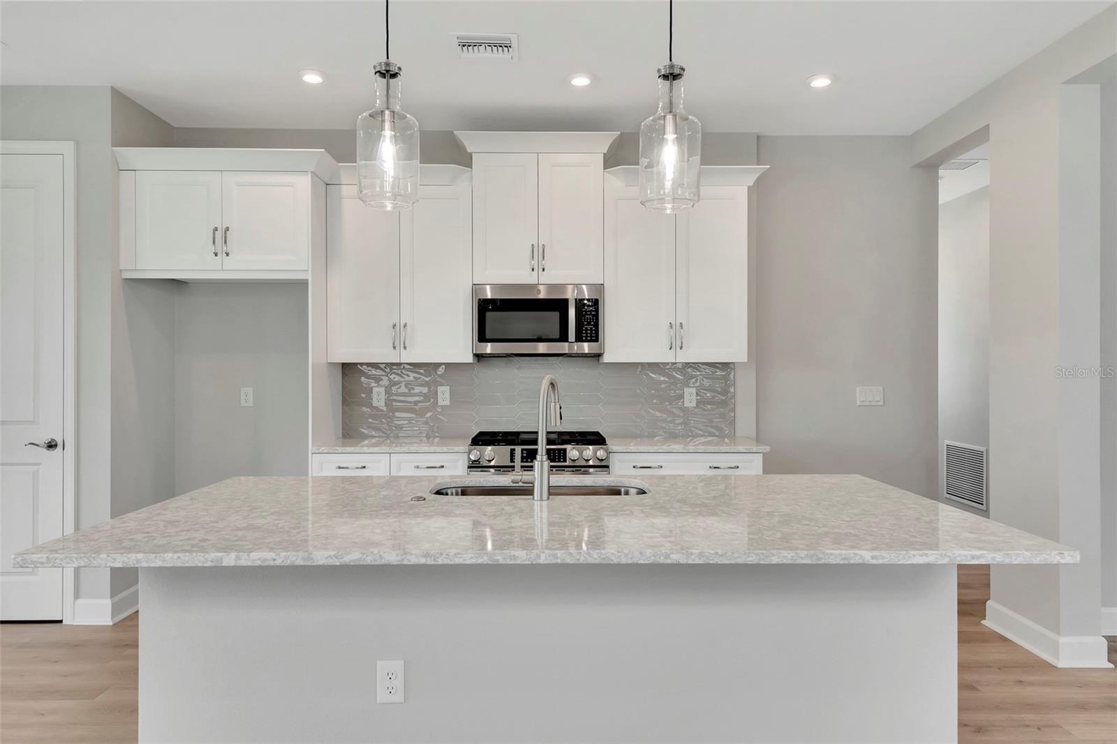 Listing photo id 1 for 1459 Santorini Way