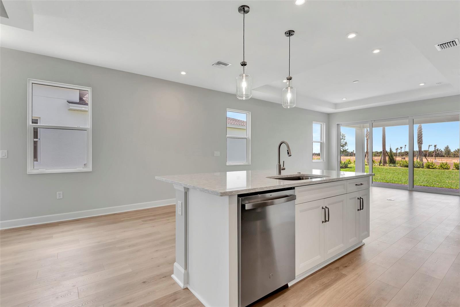 Listing photo id 4 for 1459 Santorini Way