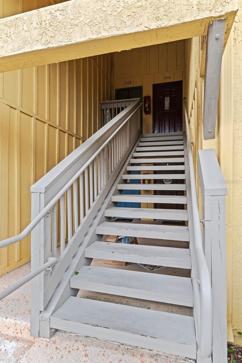Image 17 of 21 For 758 Michigan Street 208