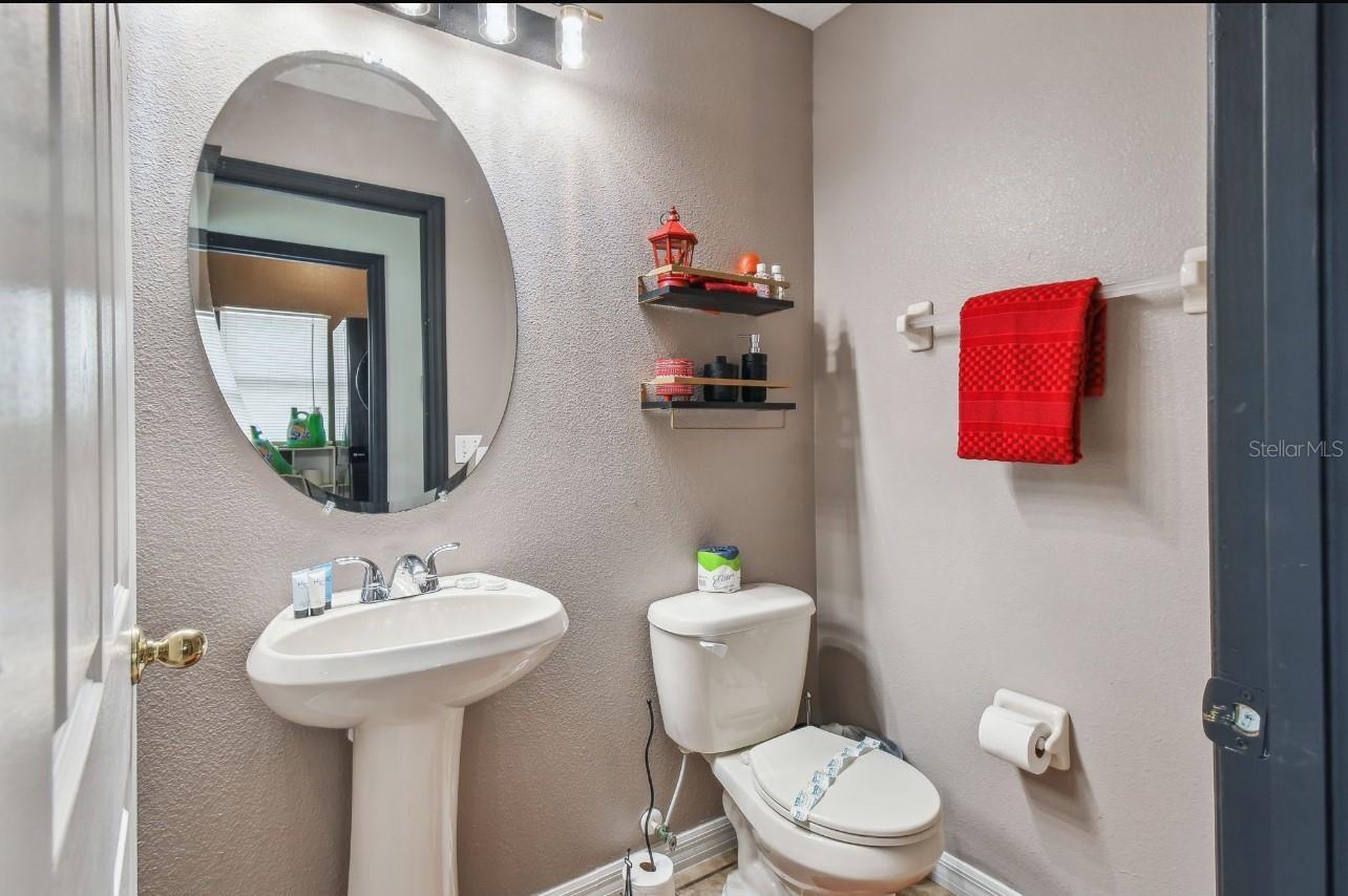 Image 10 of 21 For 401 Magpie Court