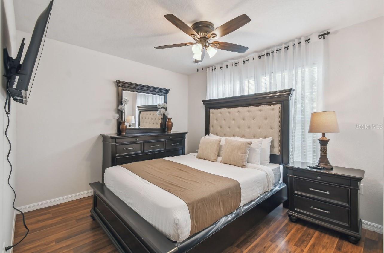 Image 13 of 21 For 401 Magpie Court