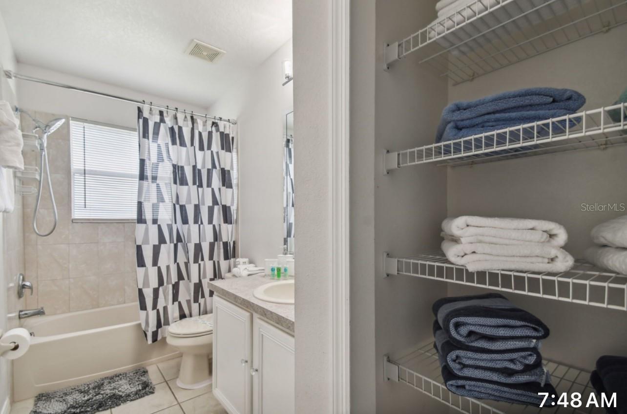 Image 14 of 21 For 401 Magpie Court