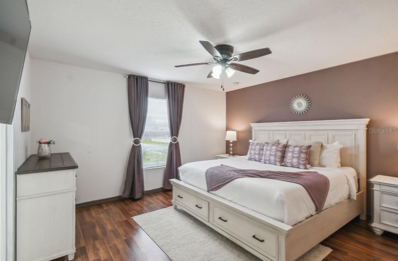 Image 15 of 21 For 401 Magpie Court