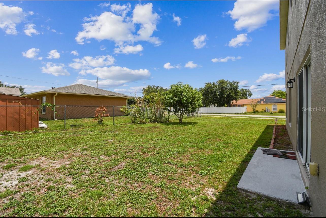 Image 20 of 21 For 401 Magpie Court