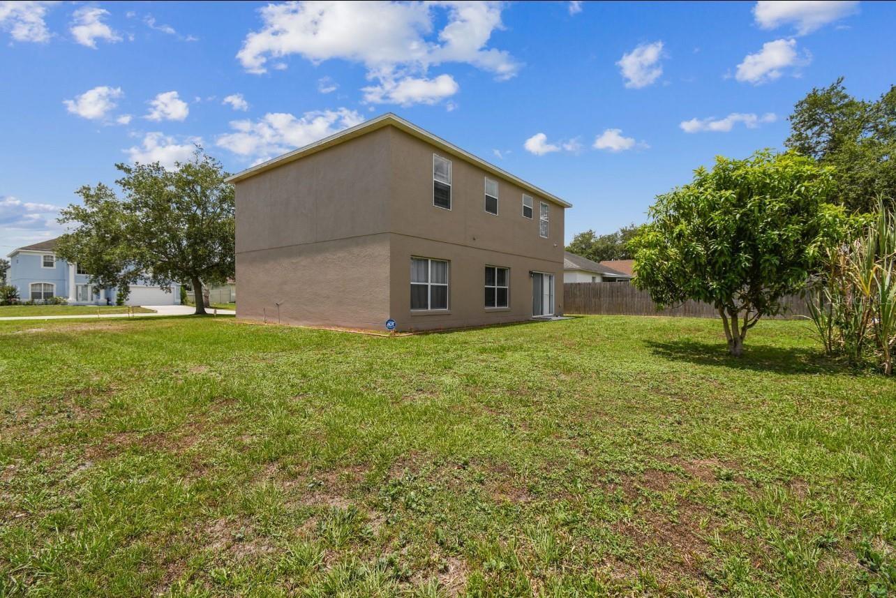Image 21 of 21 For 401 Magpie Court