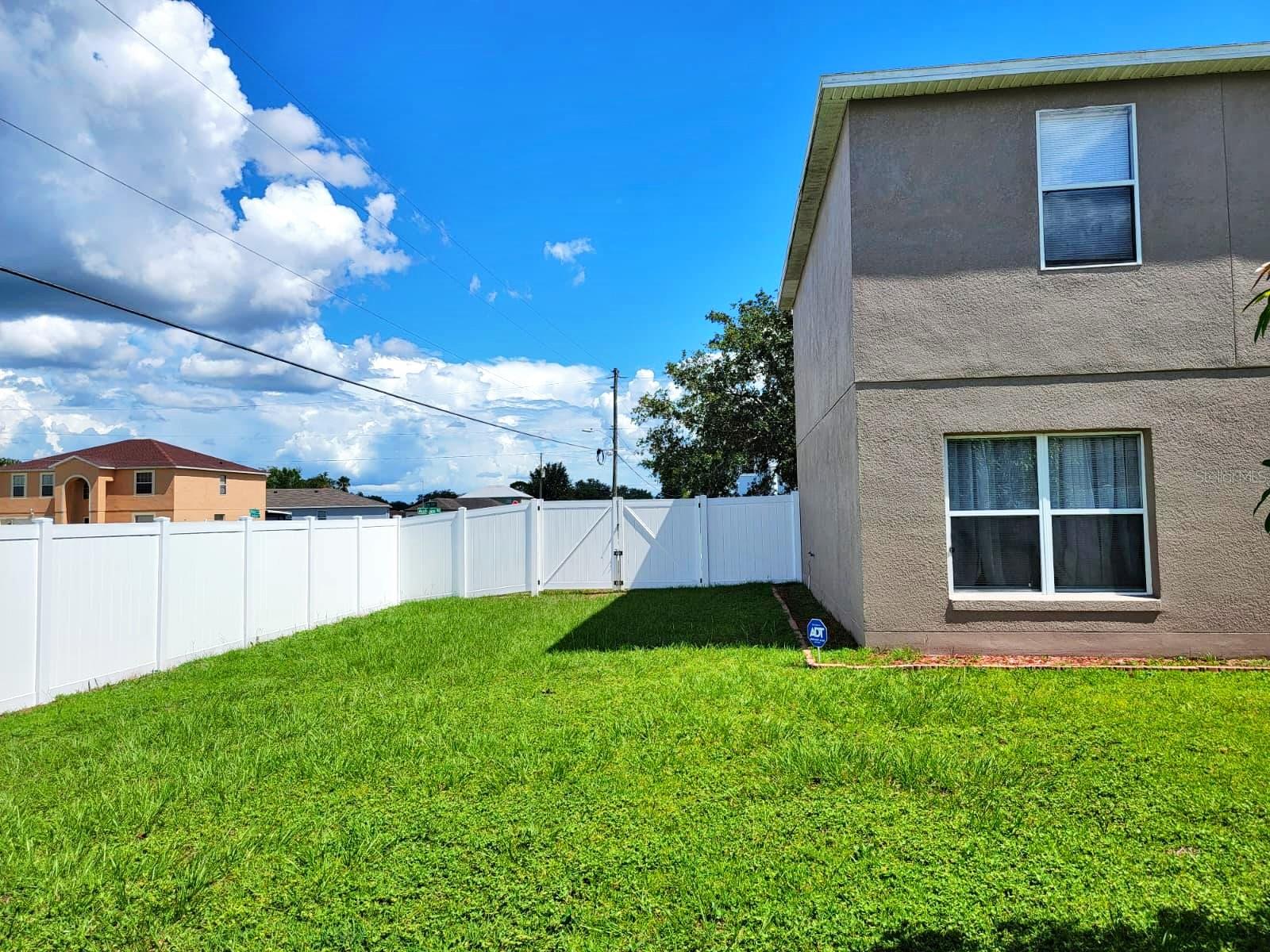 Image 24 of 26 For 401 Magpie Court