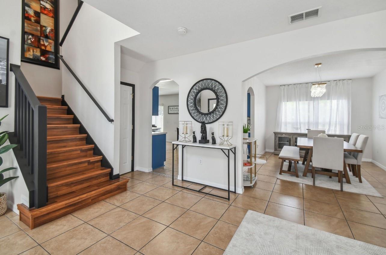 Image 3 of 21 For 401 Magpie Court