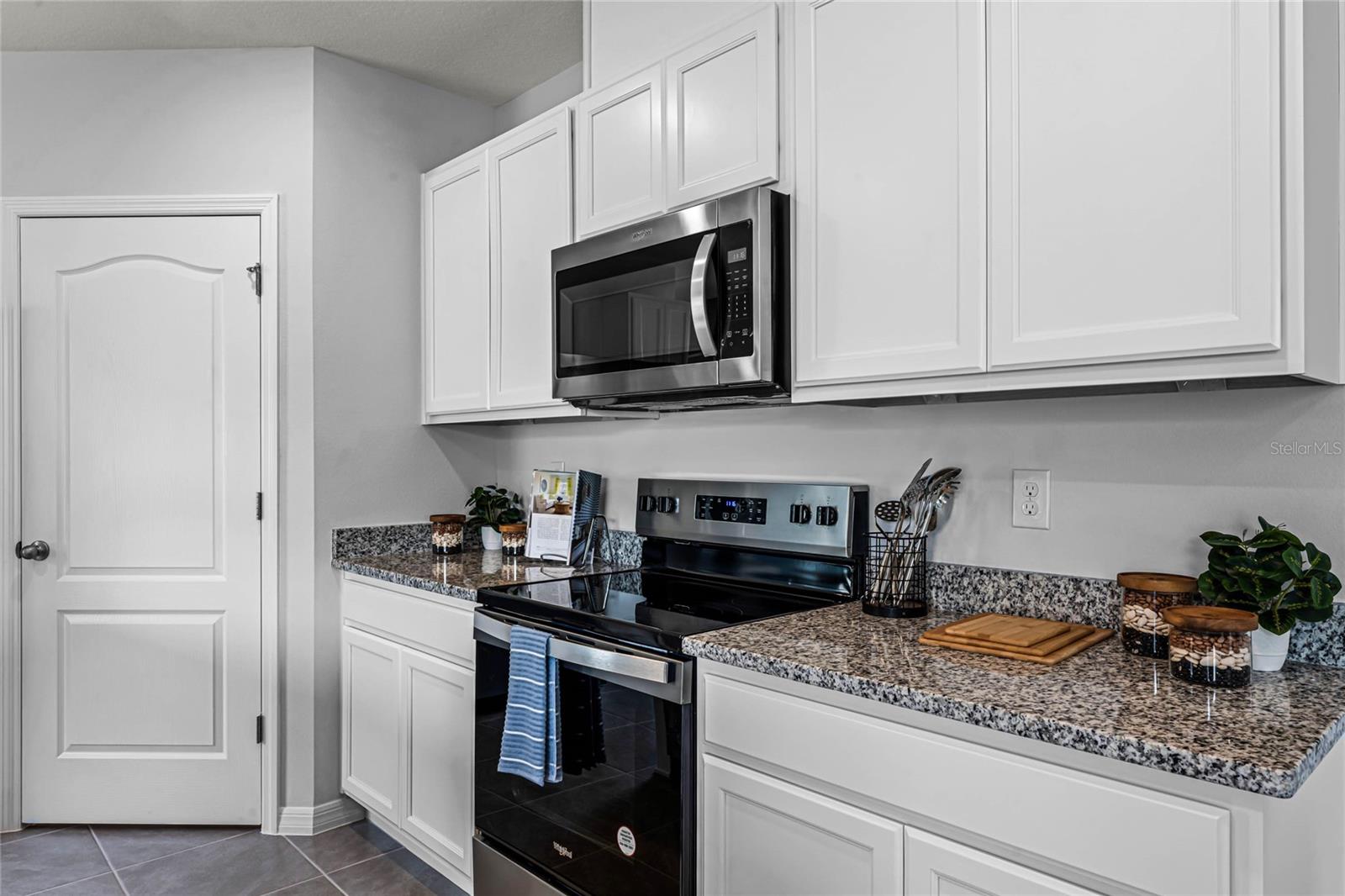 Image 9 of 33 For 3434 Briarwood Grove Drive