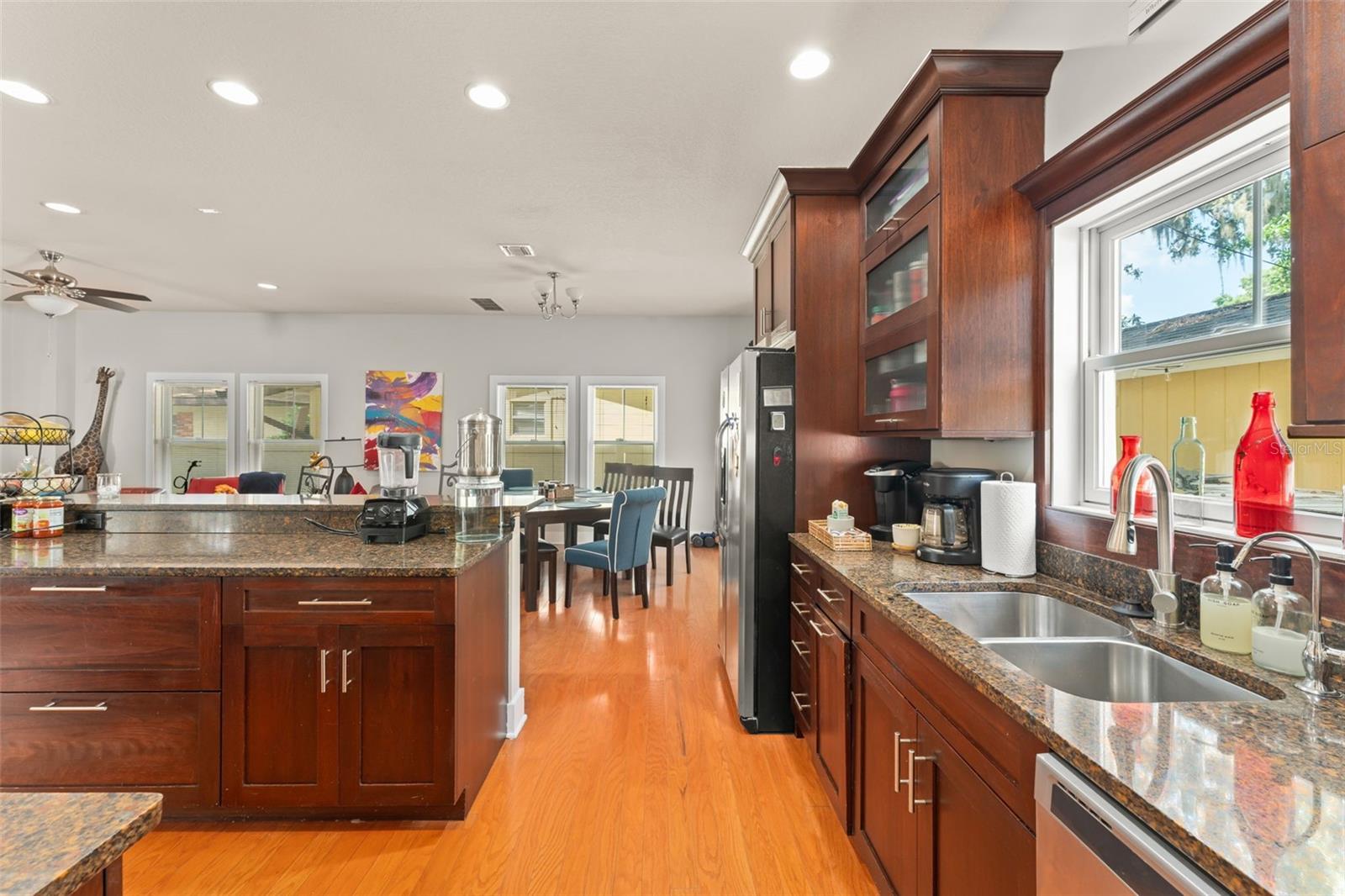 Image 10 of 63 For 2223 Amherst Avenue