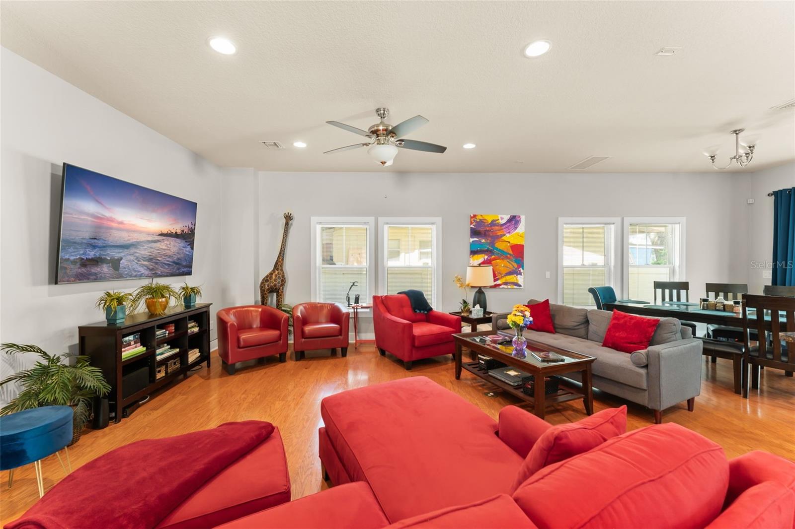 Image 4 of 63 For 2223 Amherst Avenue