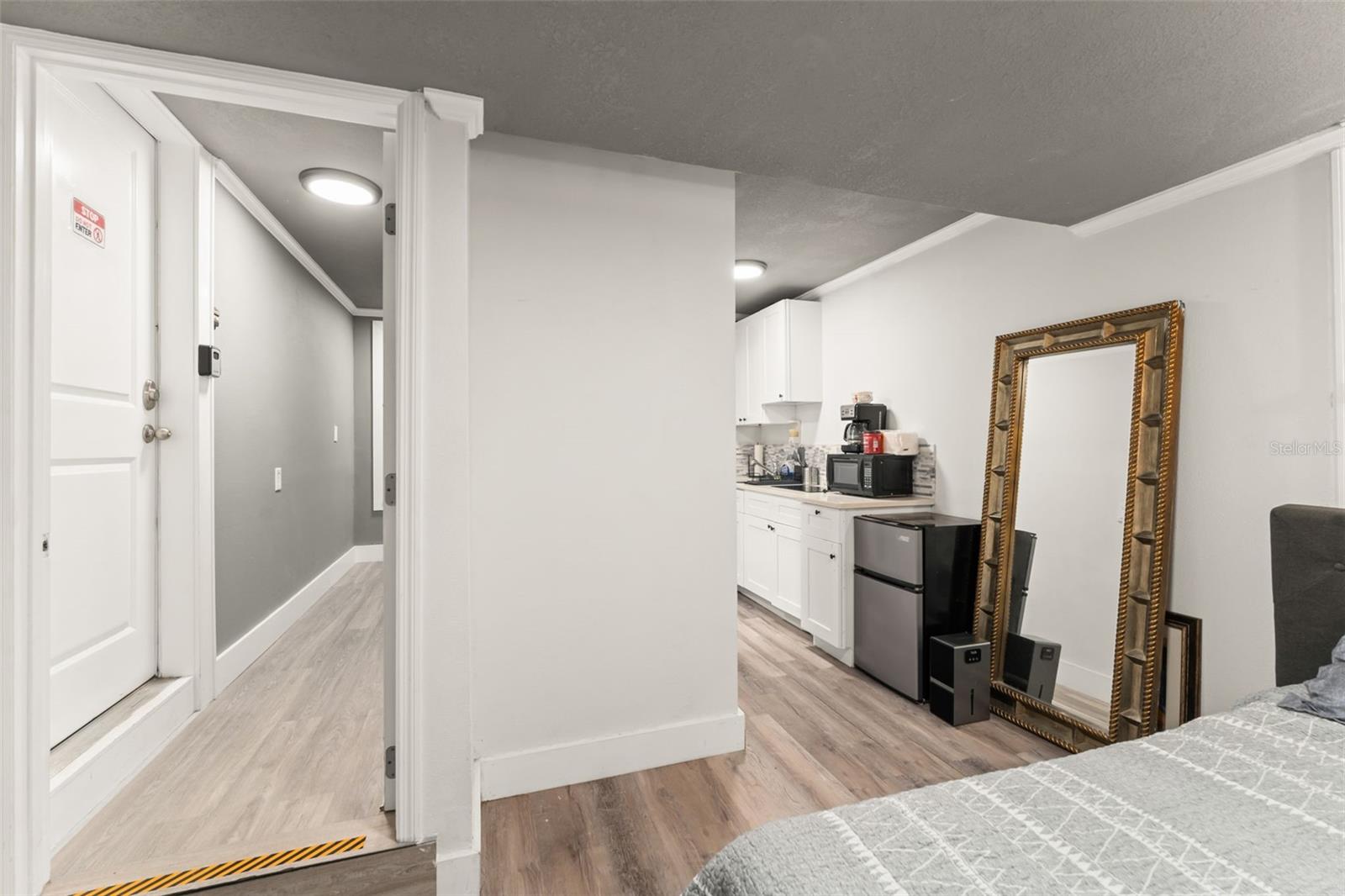 Image 49 of 63 For 2223 Amherst Avenue