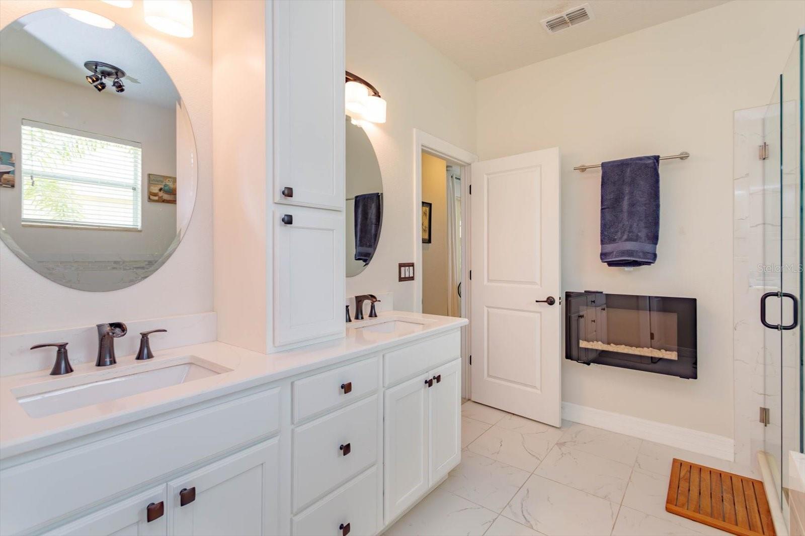 Image 17 of 41 For 3755 Sanibel Street