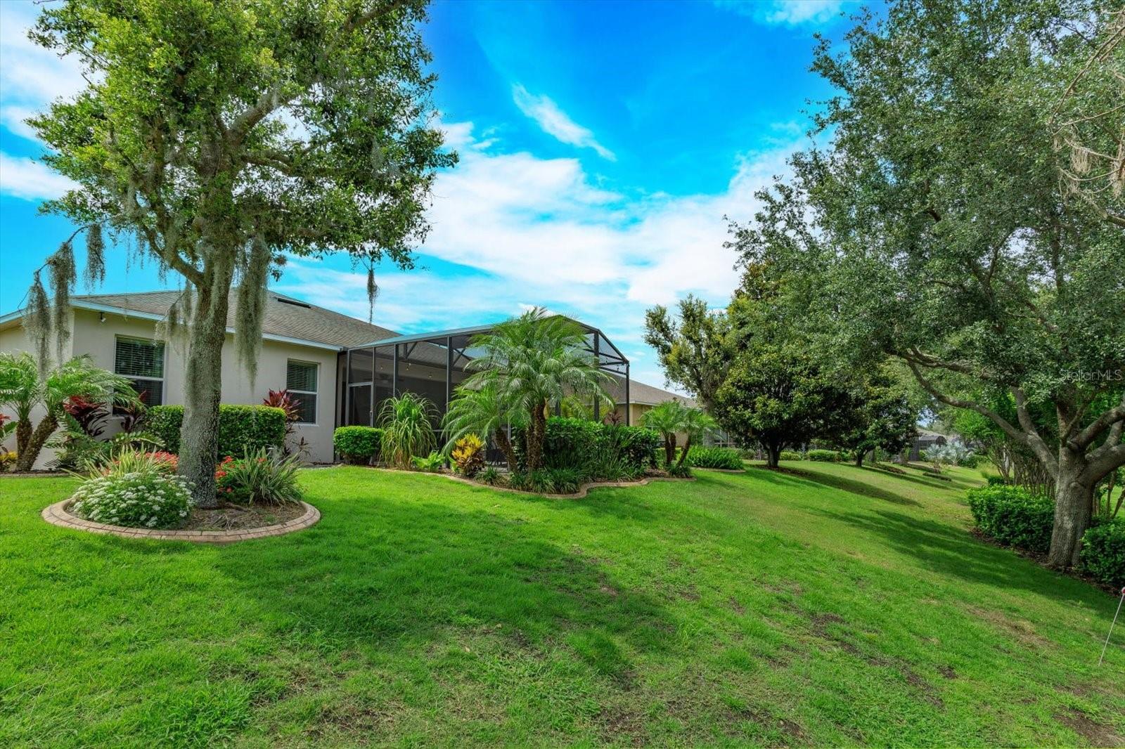 Image 27 of 41 For 3755 Sanibel Street