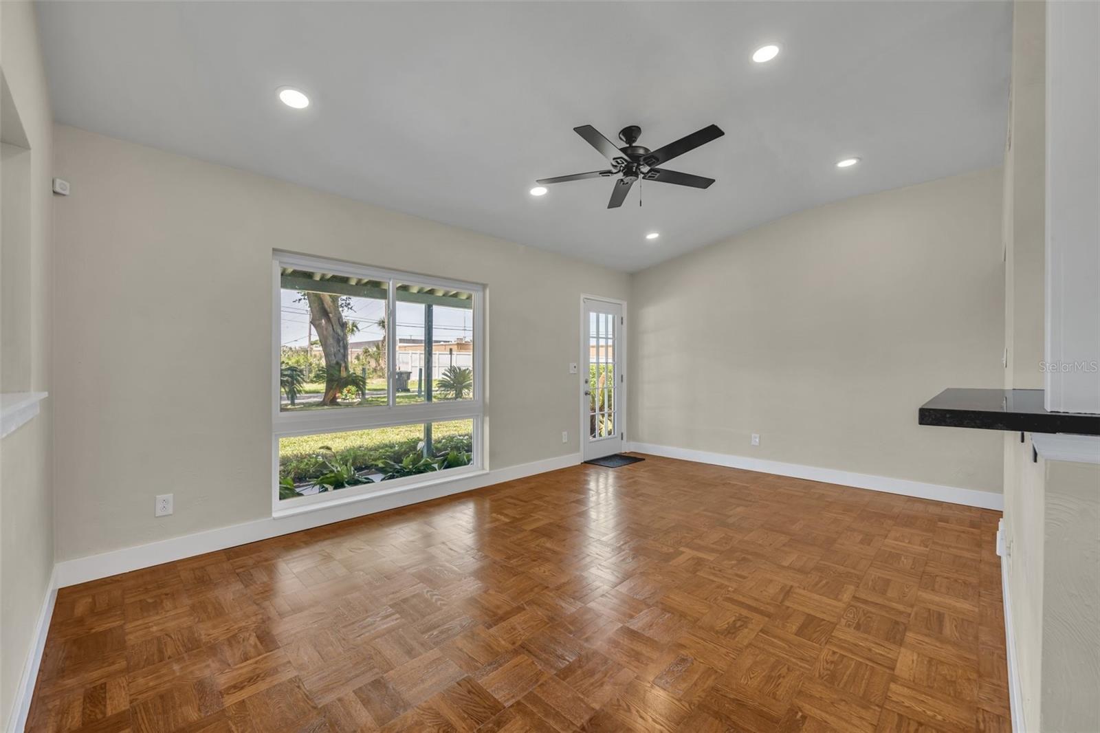 Image 3 of 25 For 1120 Courtland Street
