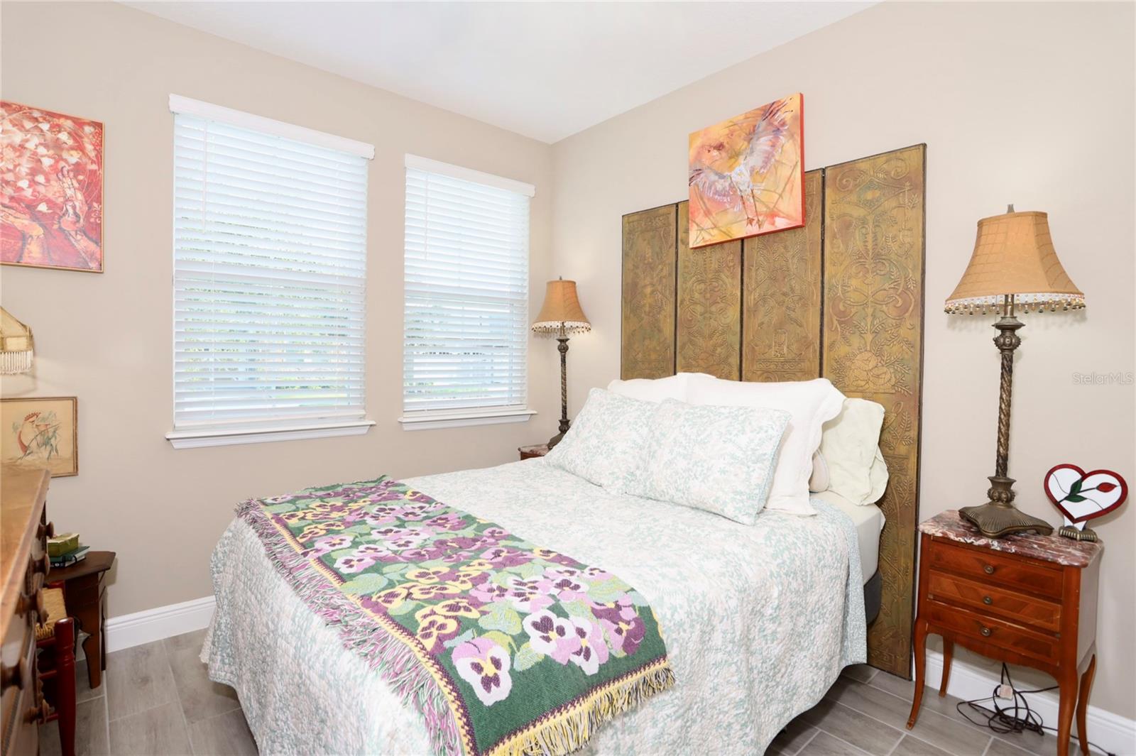 Image 16 of 25 For 406 Alcove Drive