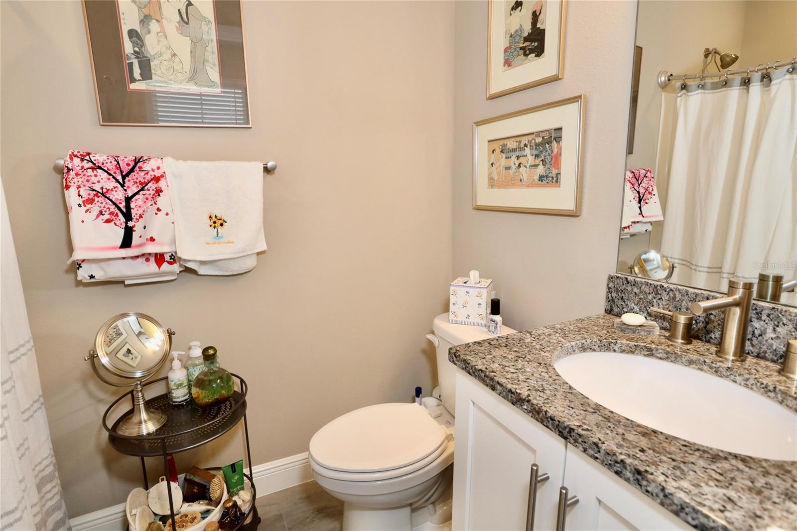 Image 17 of 25 For 406 Alcove Drive