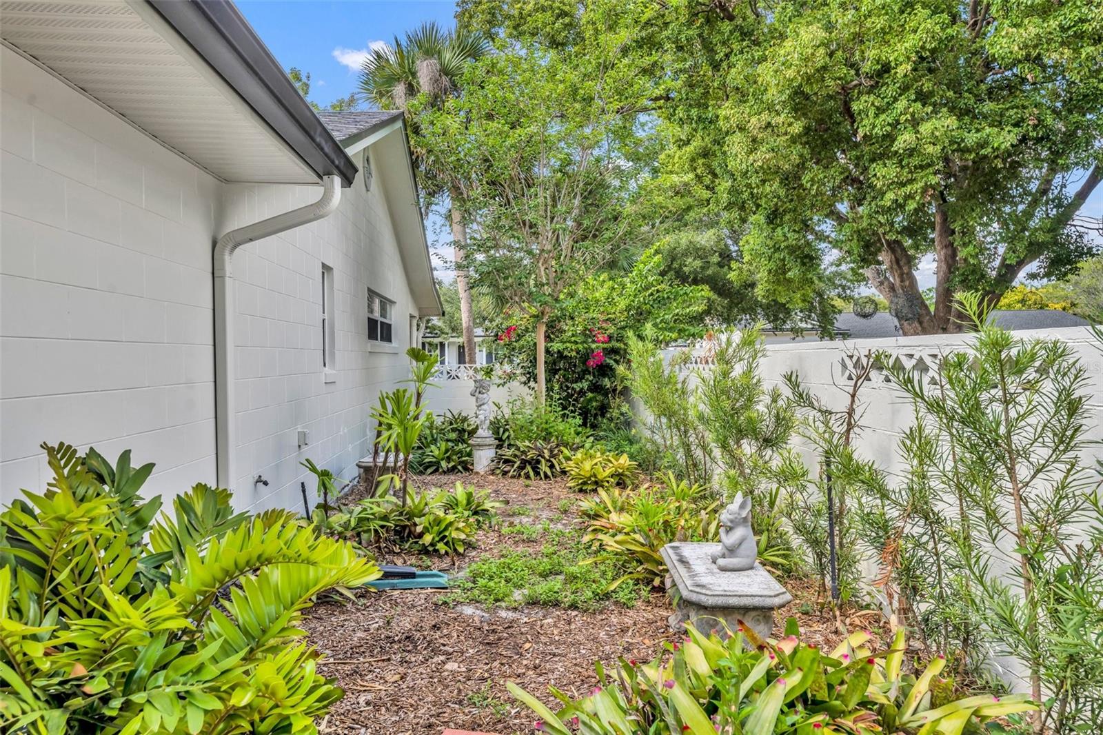 Image 16 of 41 For 2450 Mcintosh Way