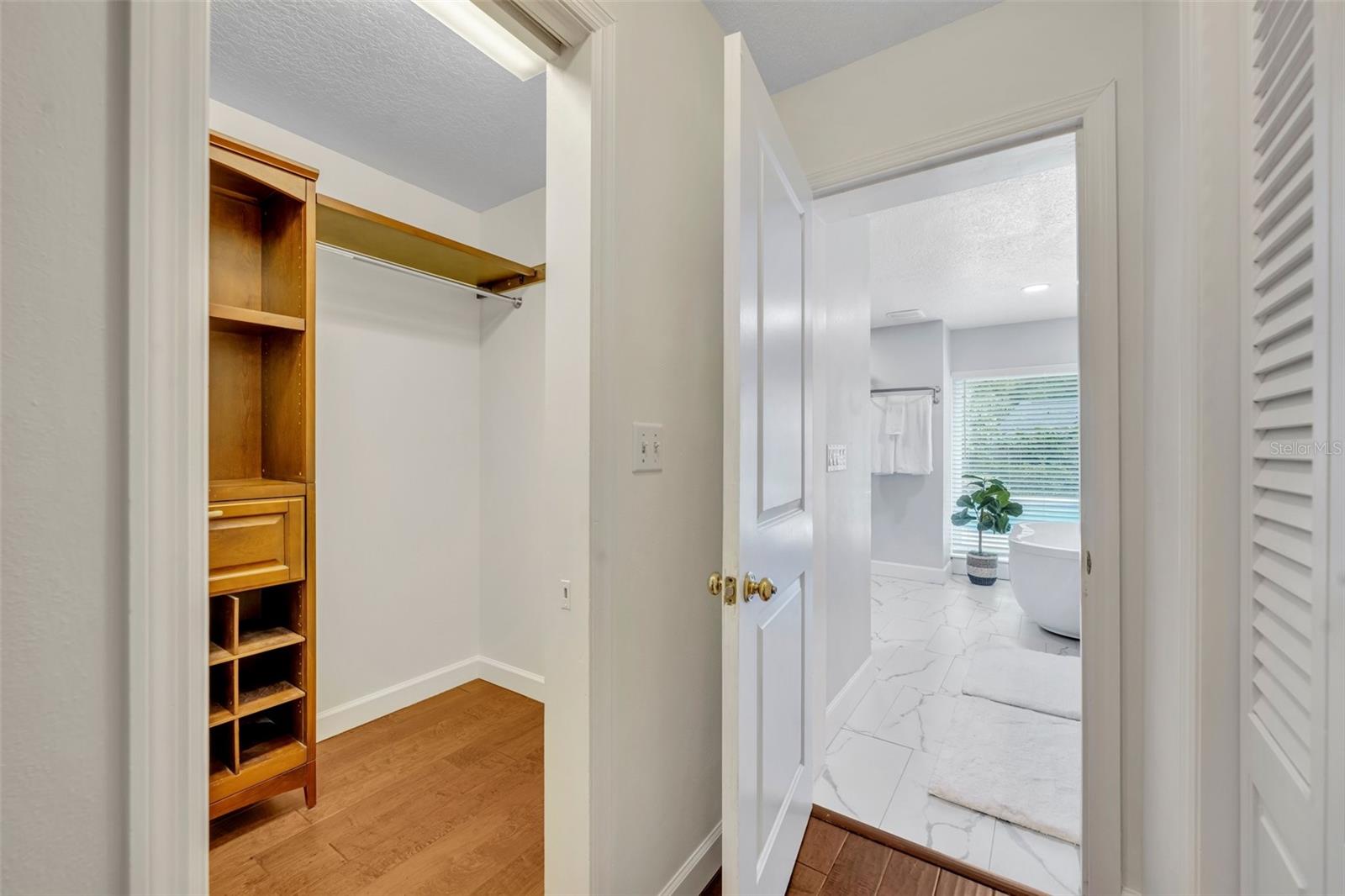 Image 17 of 41 For 2450 Mcintosh Way