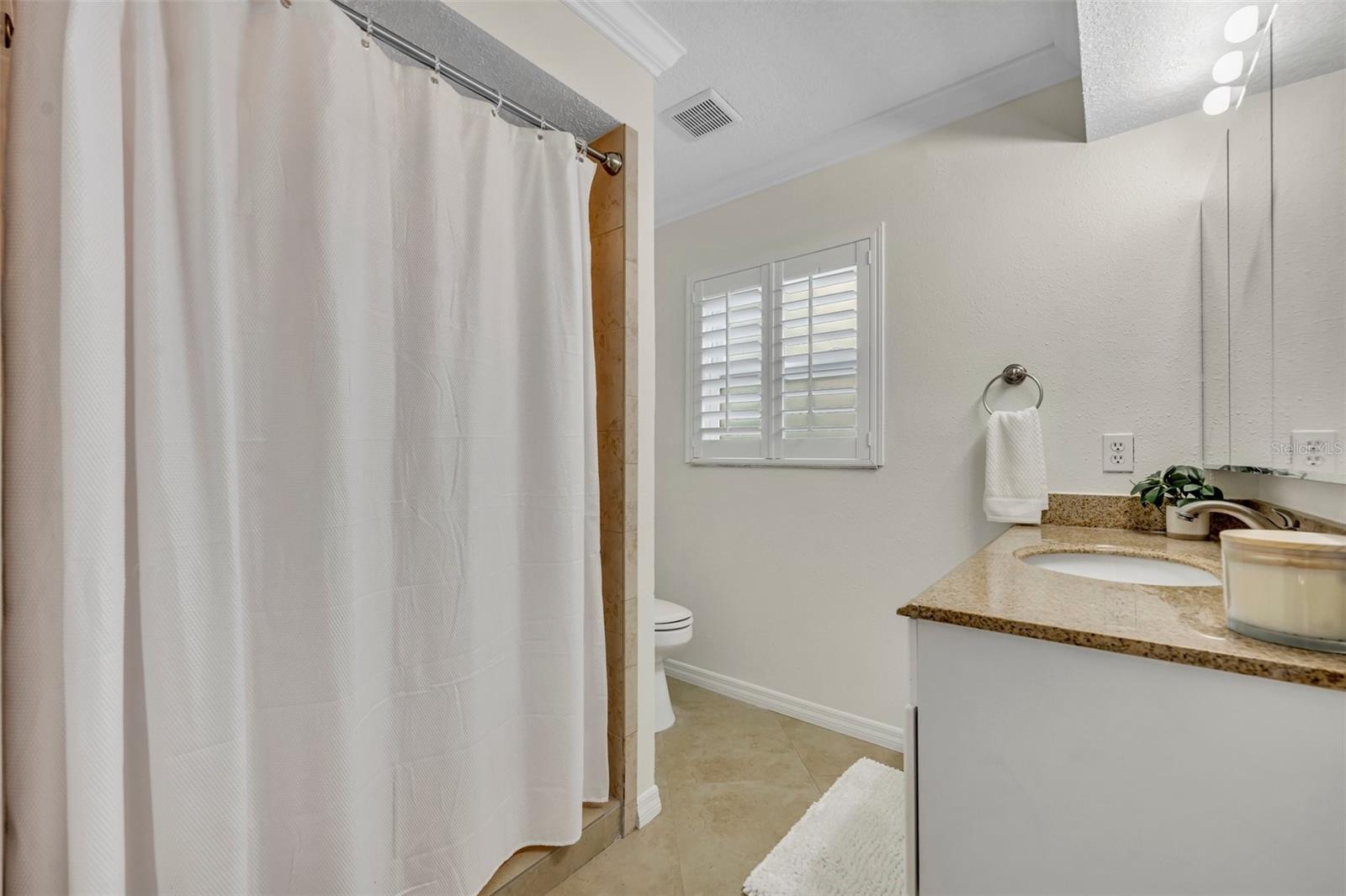 Image 22 of 41 For 2450 Mcintosh Way