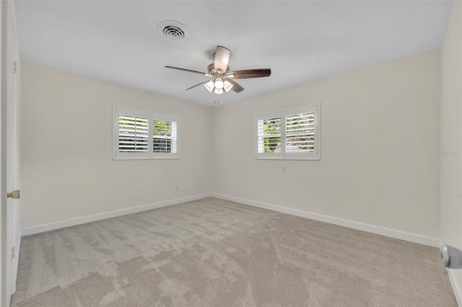 Image 24 of 41 For 2450 Mcintosh Way
