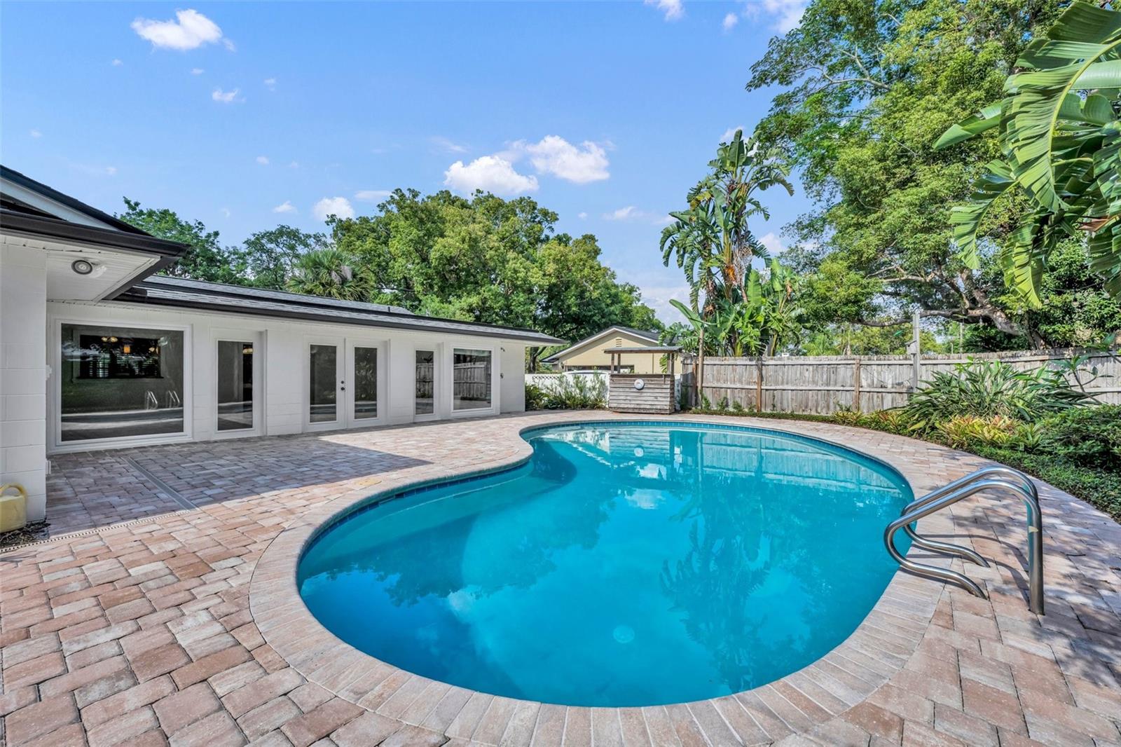 Image 28 of 41 For 2450 Mcintosh Way