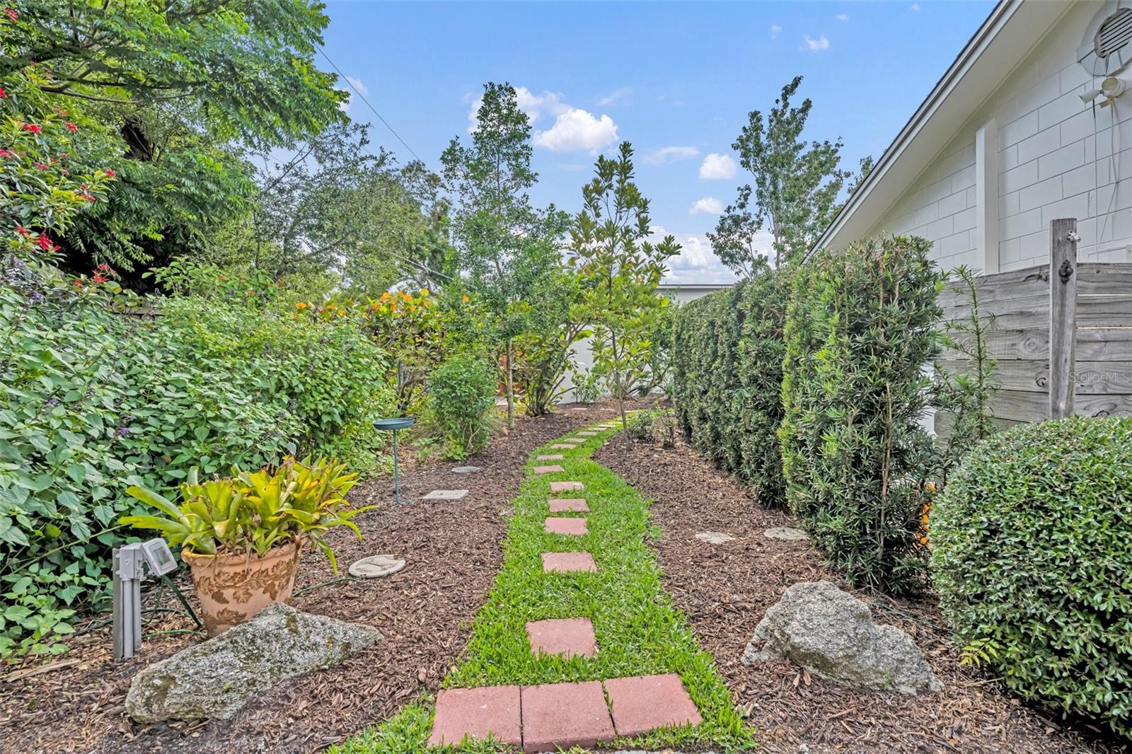 Image 30 of 41 For 2450 Mcintosh Way