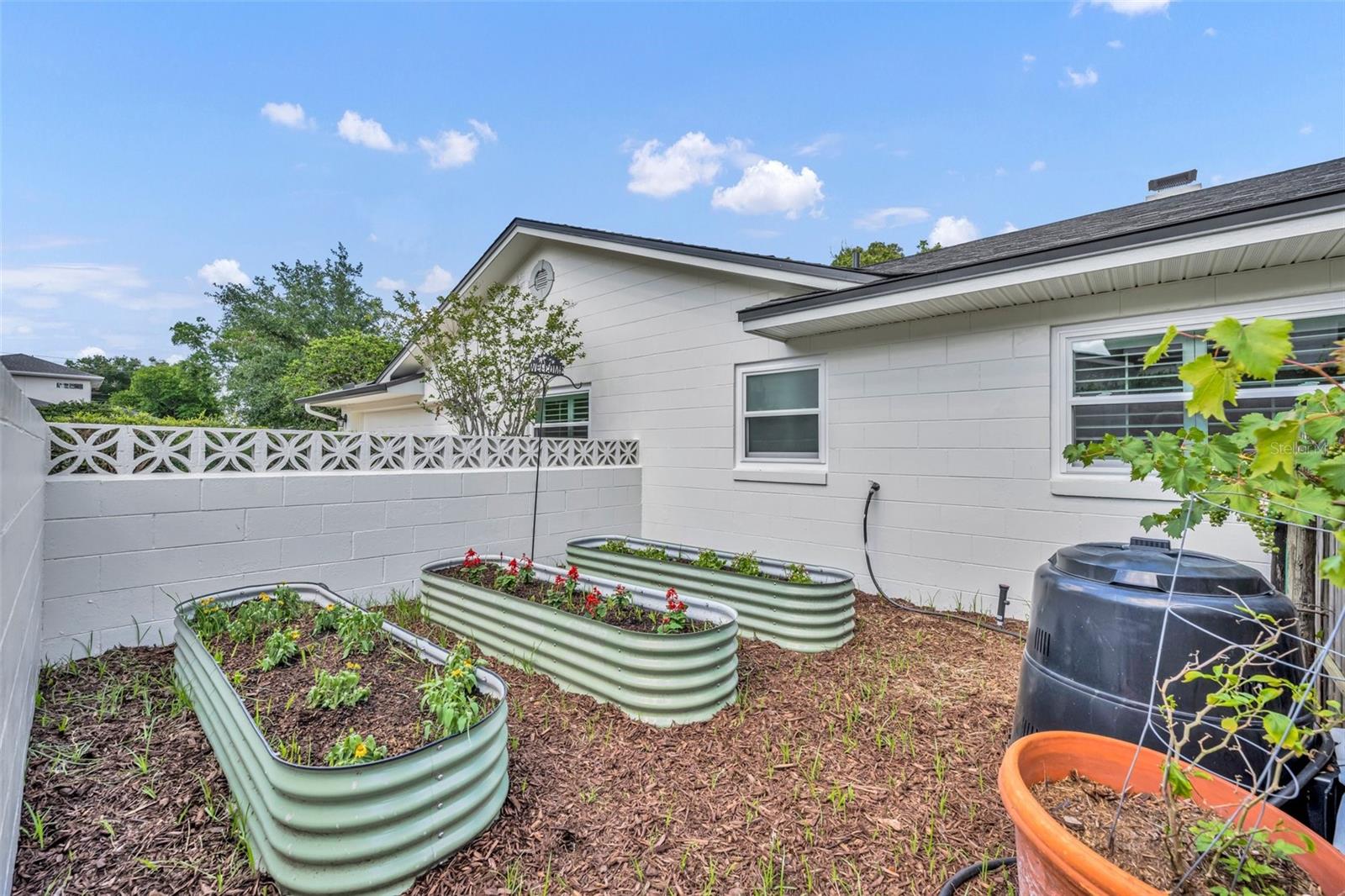 Image 34 of 41 For 2450 Mcintosh Way