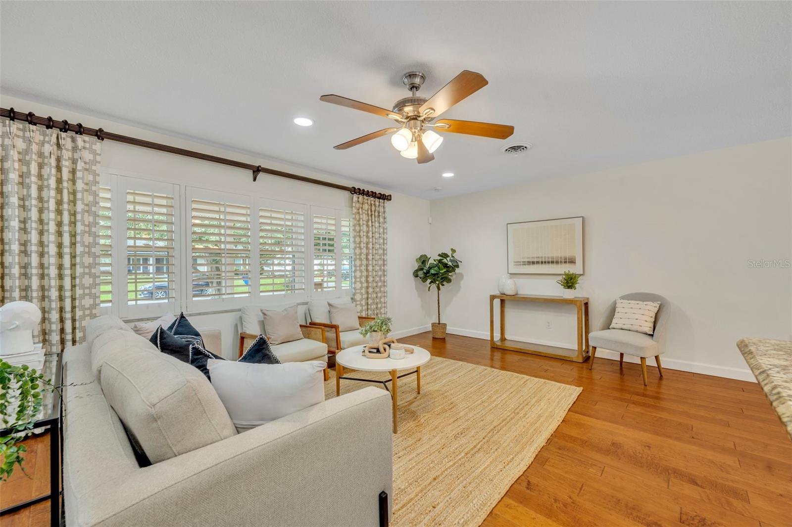 Image 7 of 41 For 2450 Mcintosh Way