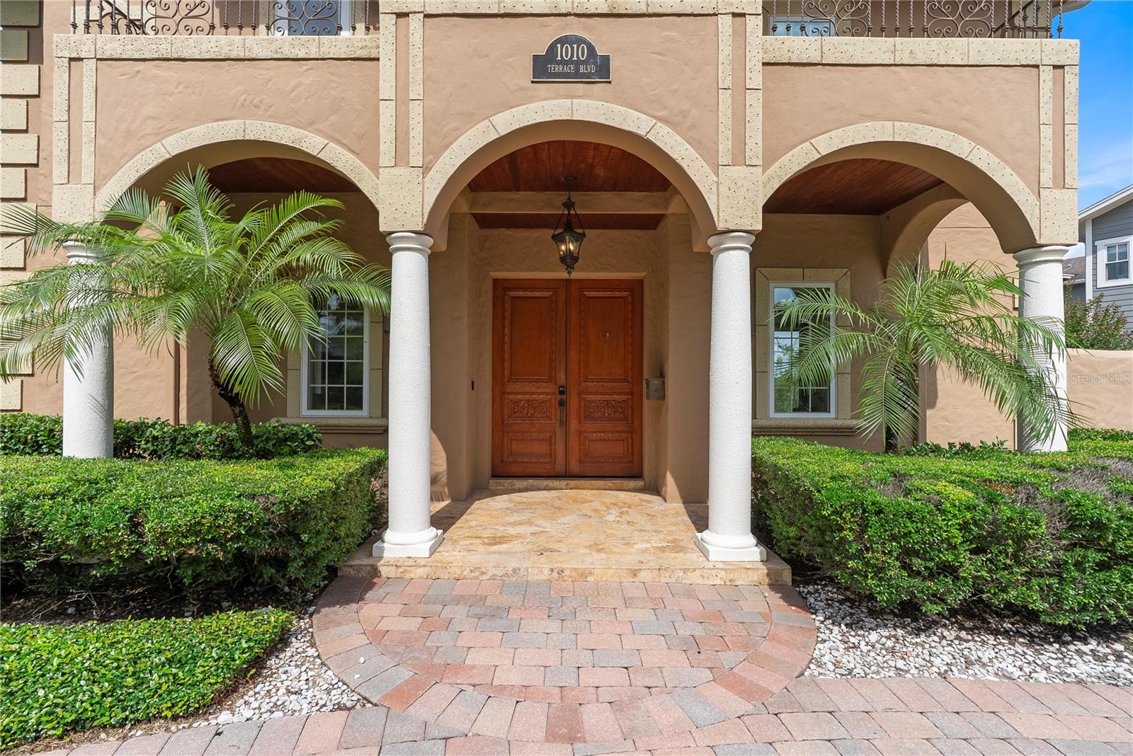 Image 4 of 57 For 1010 Terrace Boulevard