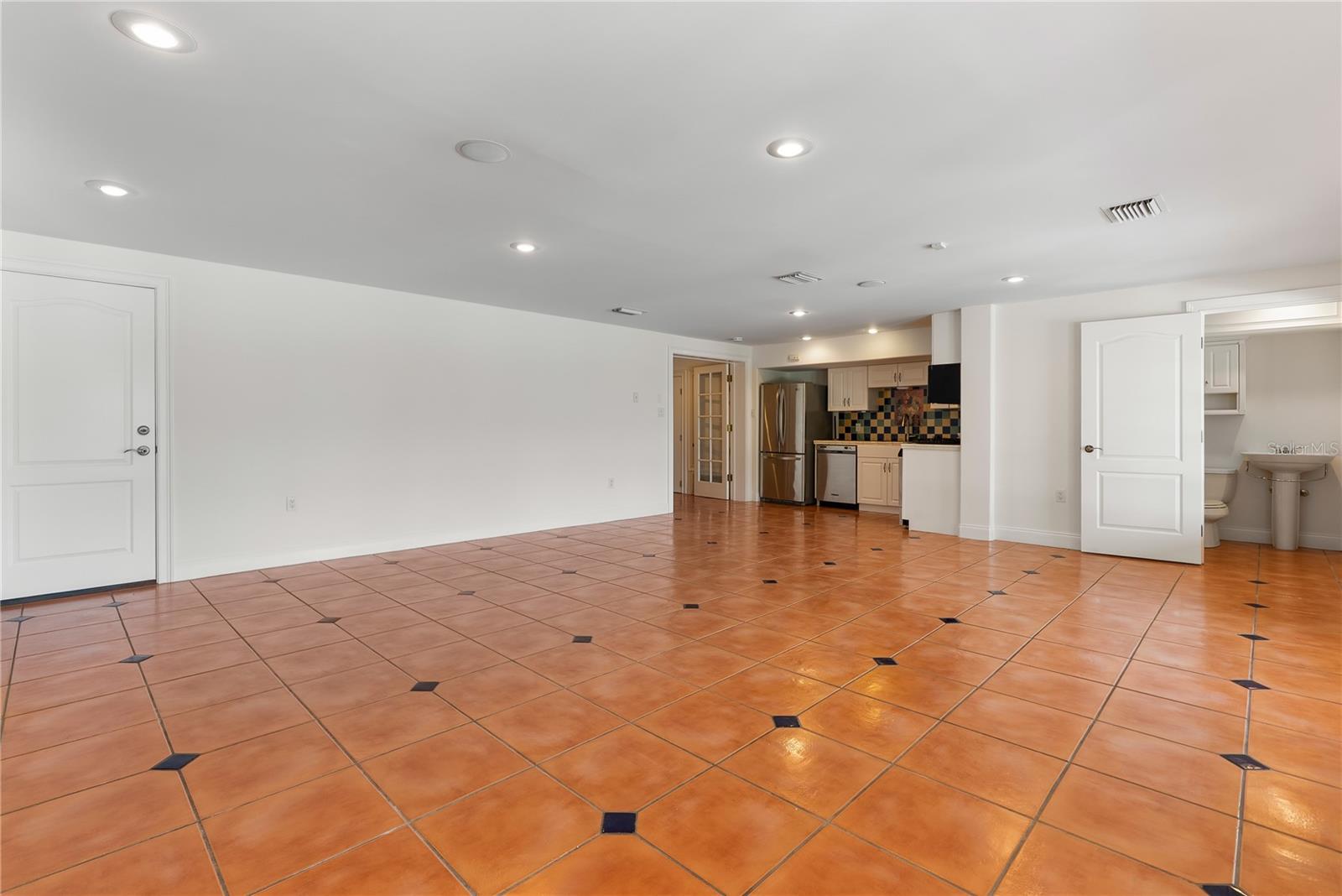 Image 44 of 57 For 1010 Terrace Boulevard