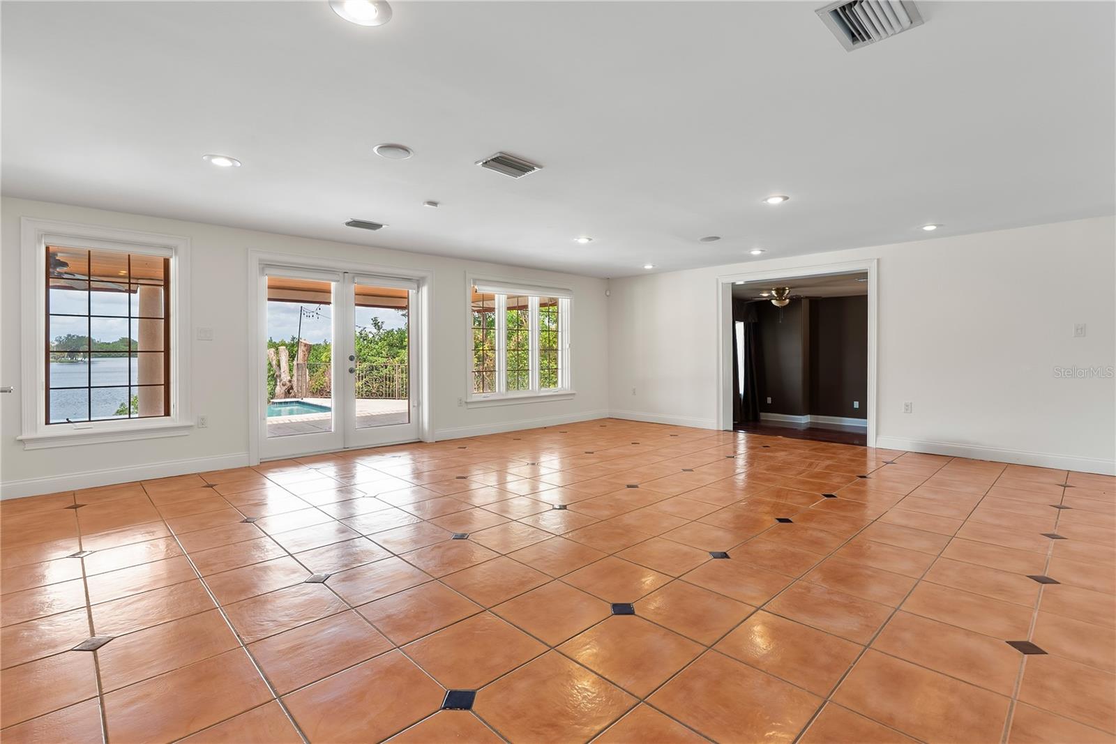 Image 45 of 57 For 1010 Terrace Boulevard