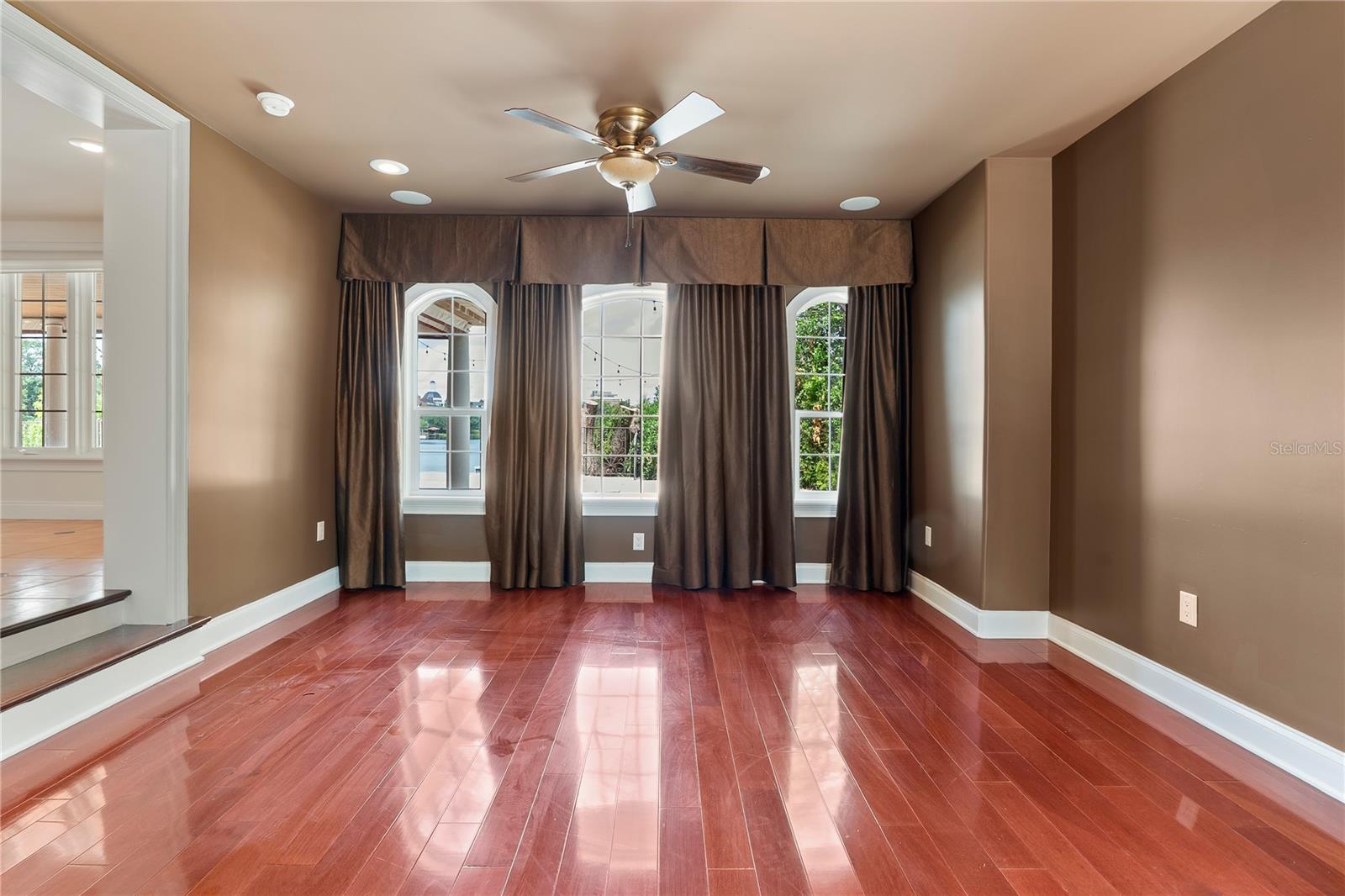 Image 46 of 57 For 1010 Terrace Boulevard