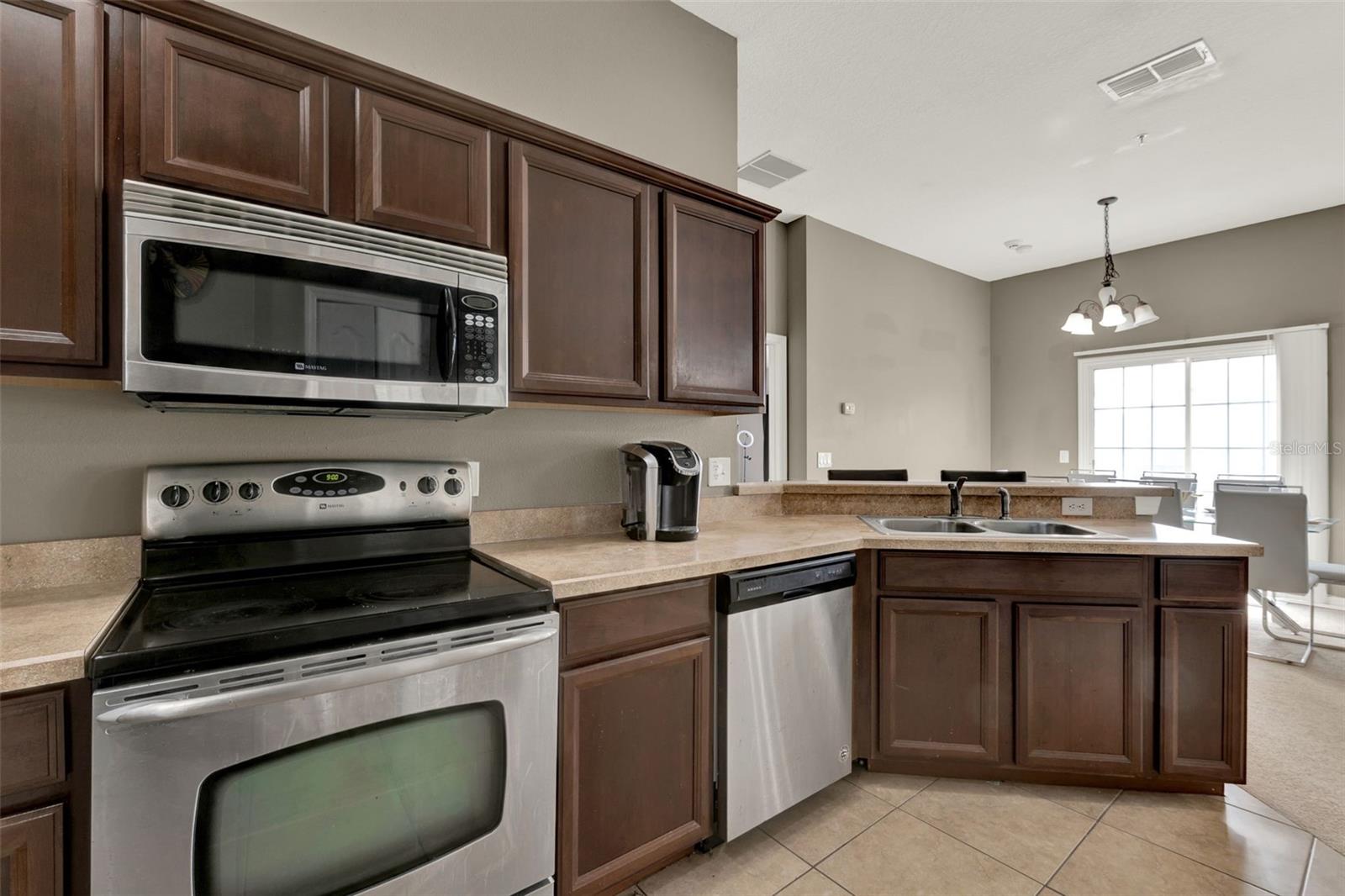 Image 5 of 17 For 6404 Goldenrod Road A