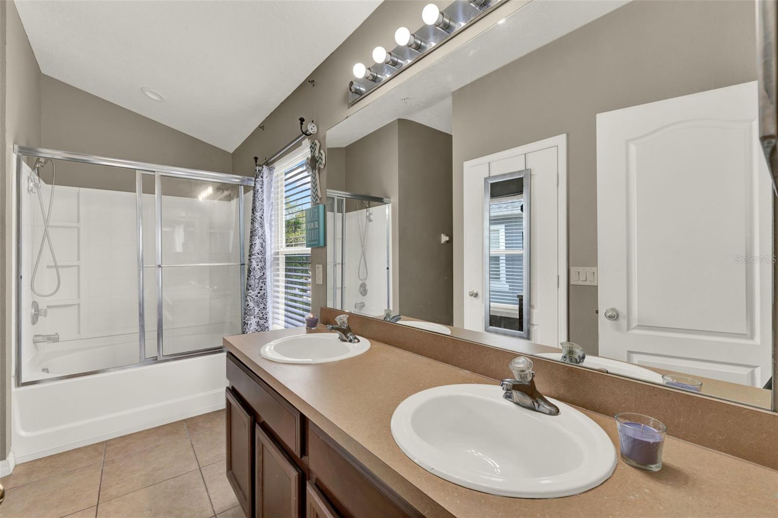 Image 7 of 17 For 6404 Goldenrod Road A