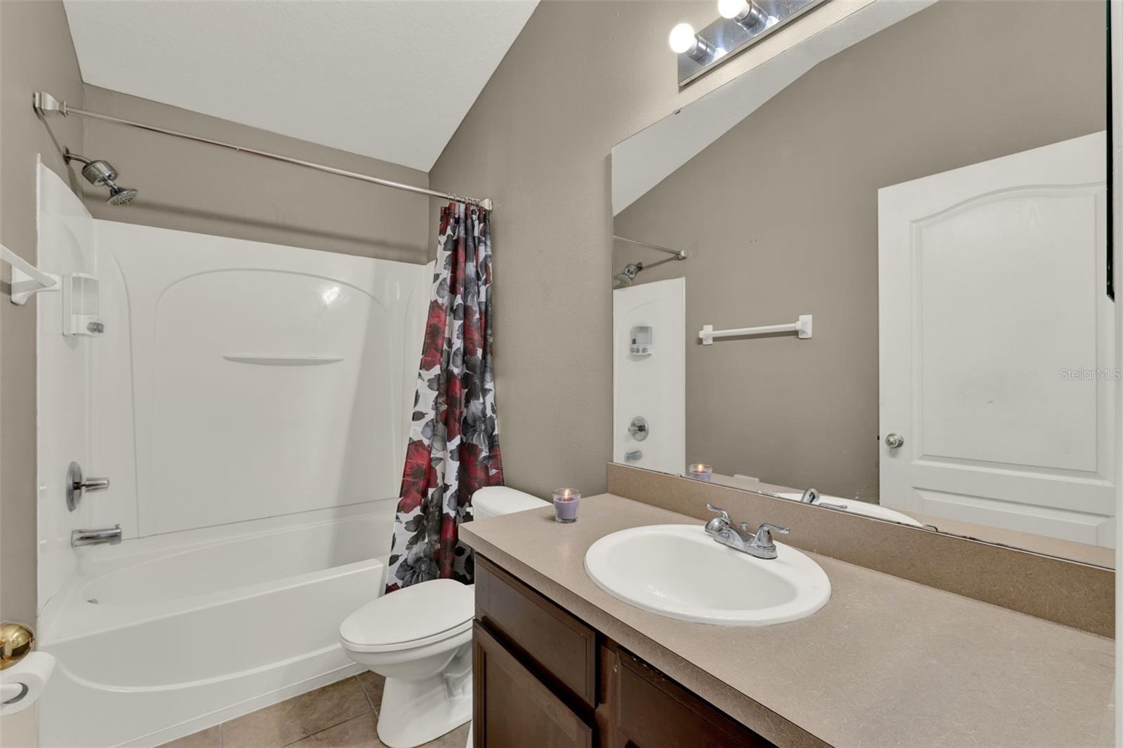 Image 9 of 17 For 6404 Goldenrod Road A