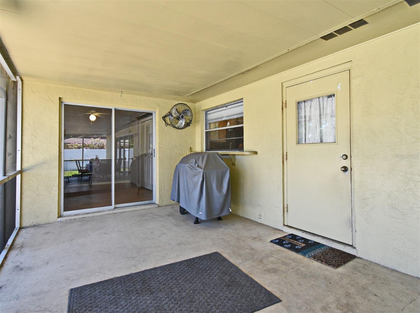 Image 36 of 44 For 8625 Shady Glen Drive