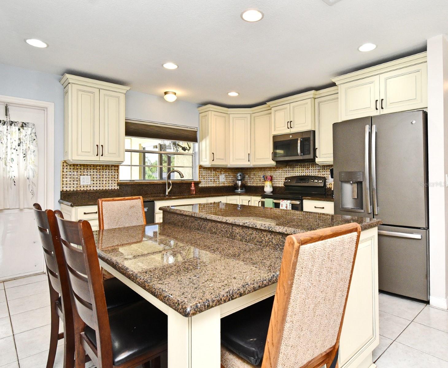 Image 8 of 44 For 8625 Shady Glen Drive