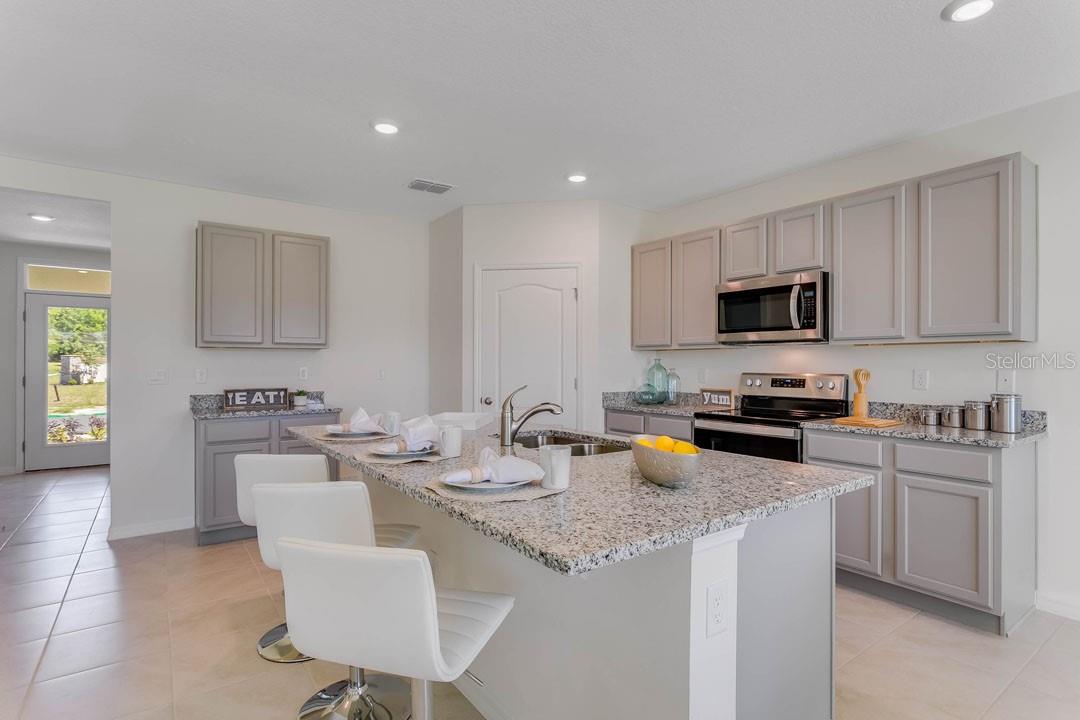 Image 6 of 42 For 2111 Greenwood Oak Drive